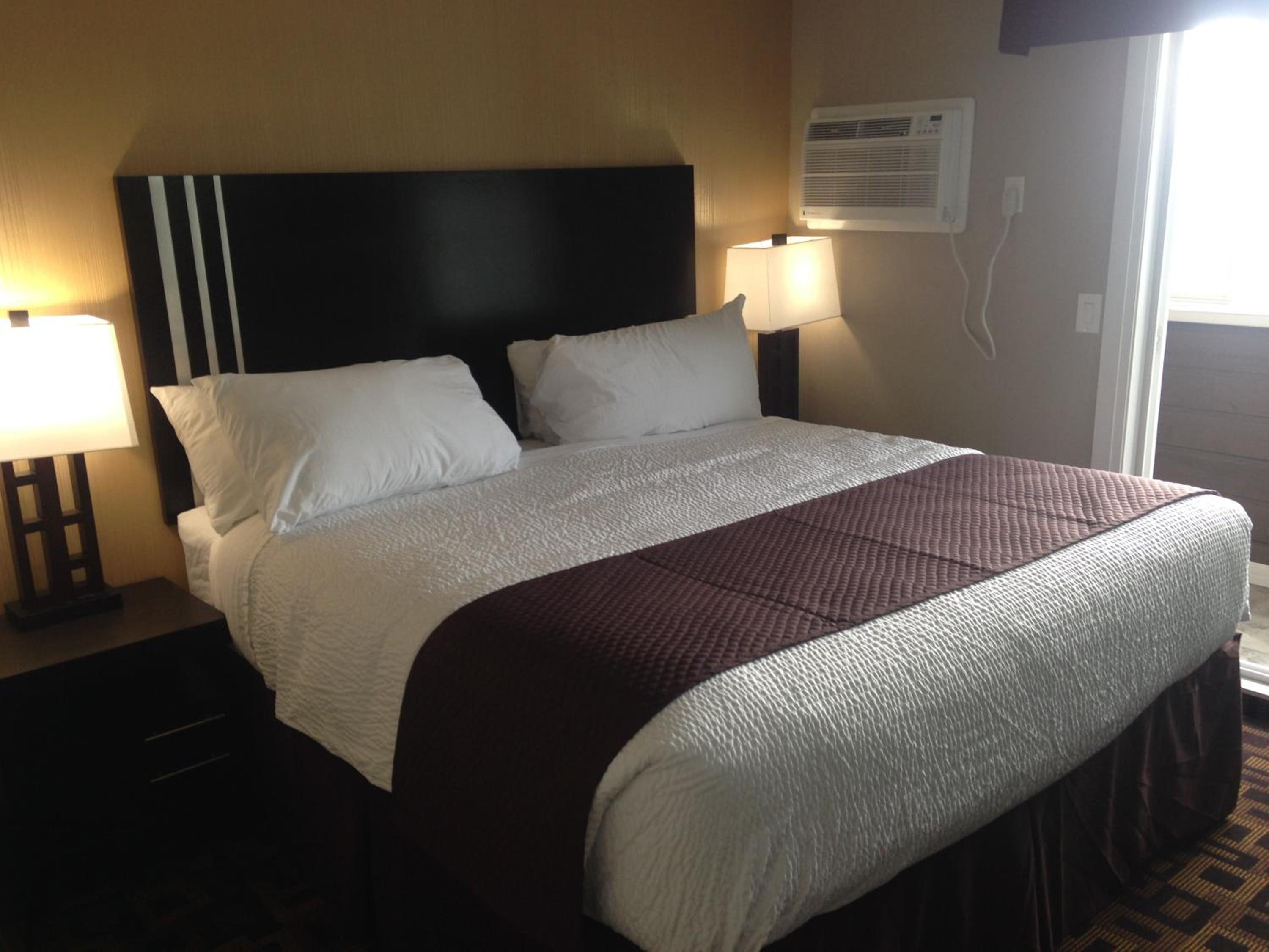Days Inn by Wyndham Sylvan Lake
