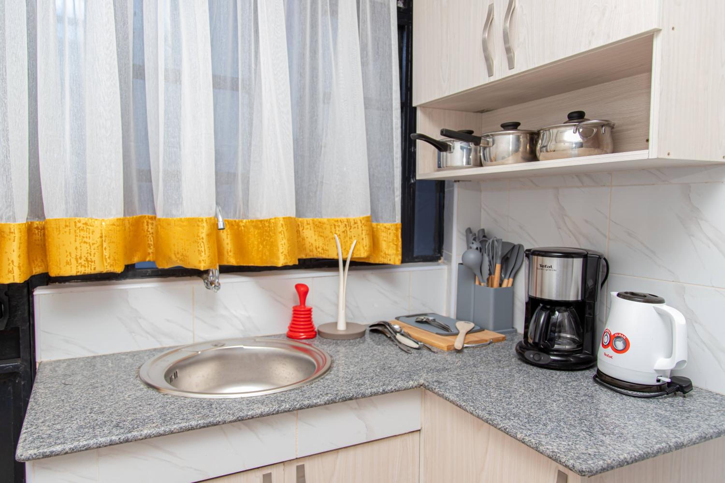 CynRose Suites