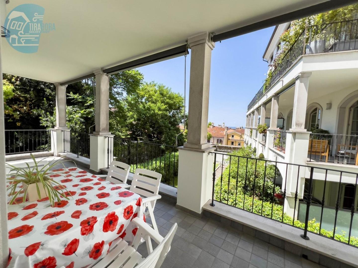 Cattedrale 5 Tirabora Short Rent, con parcheggio privato