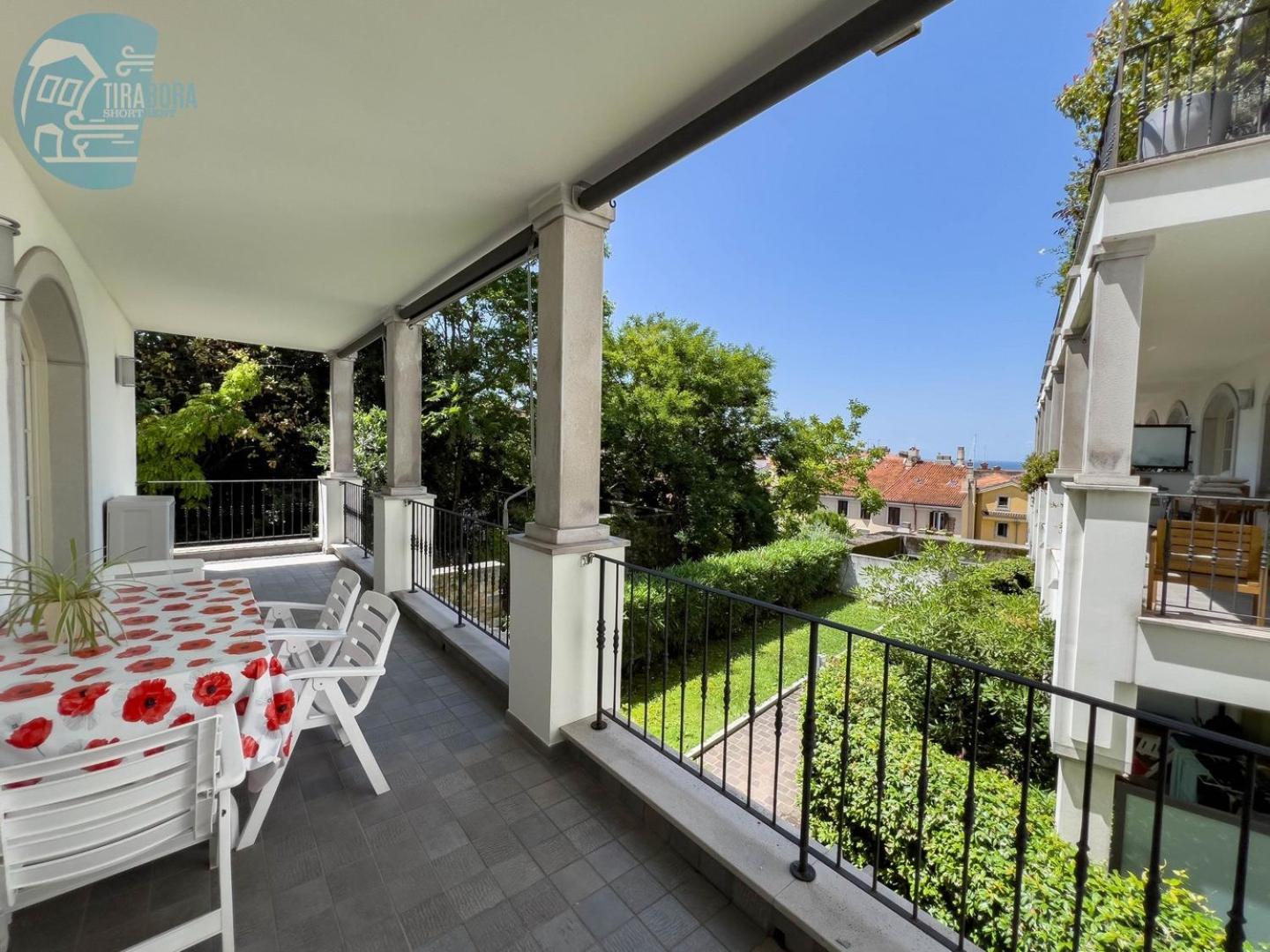 Cattedrale 5 Tirabora Short Rent, con parcheggio privato