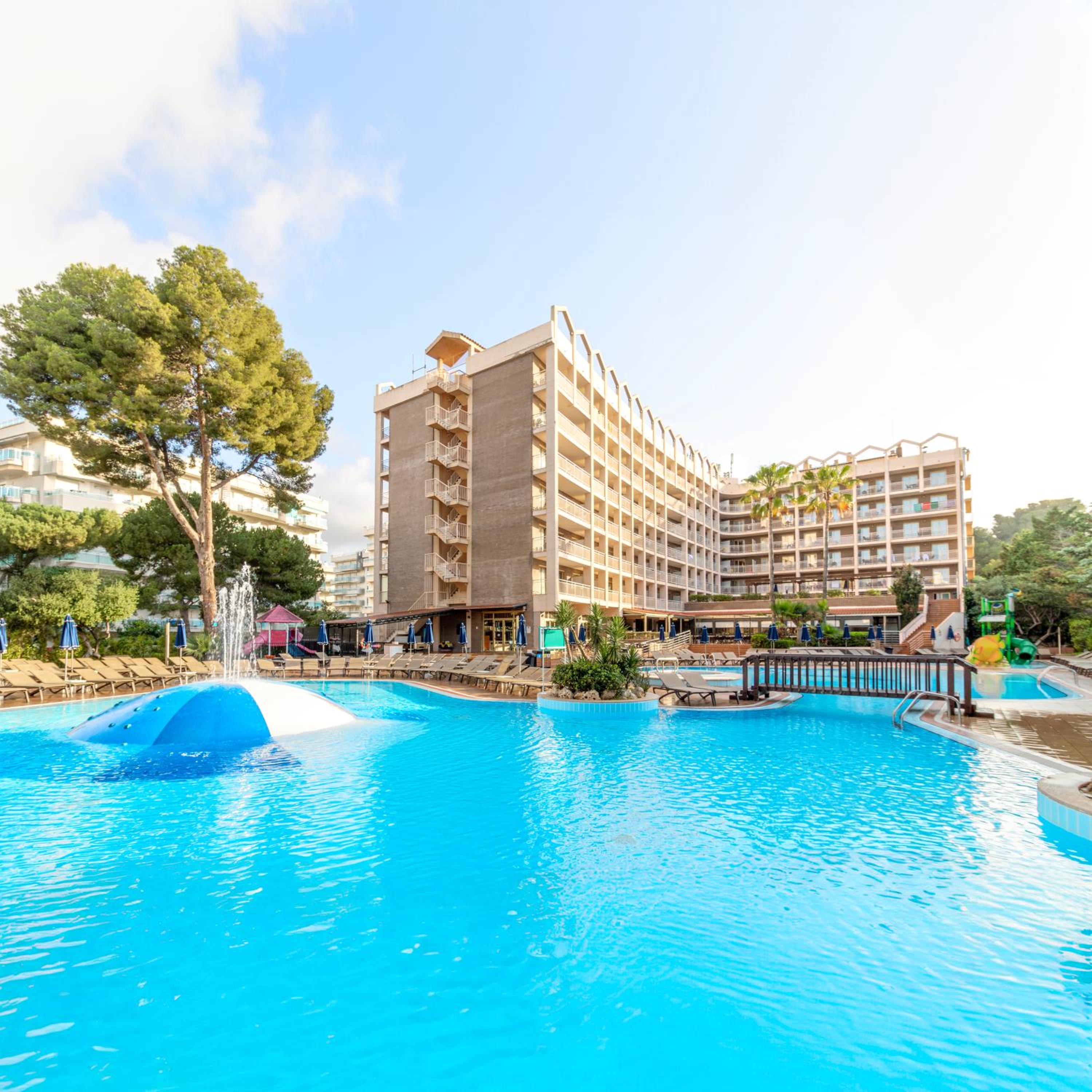 Golden Avenida Family Suites 4 Sup en Salou — recepcion & lobby