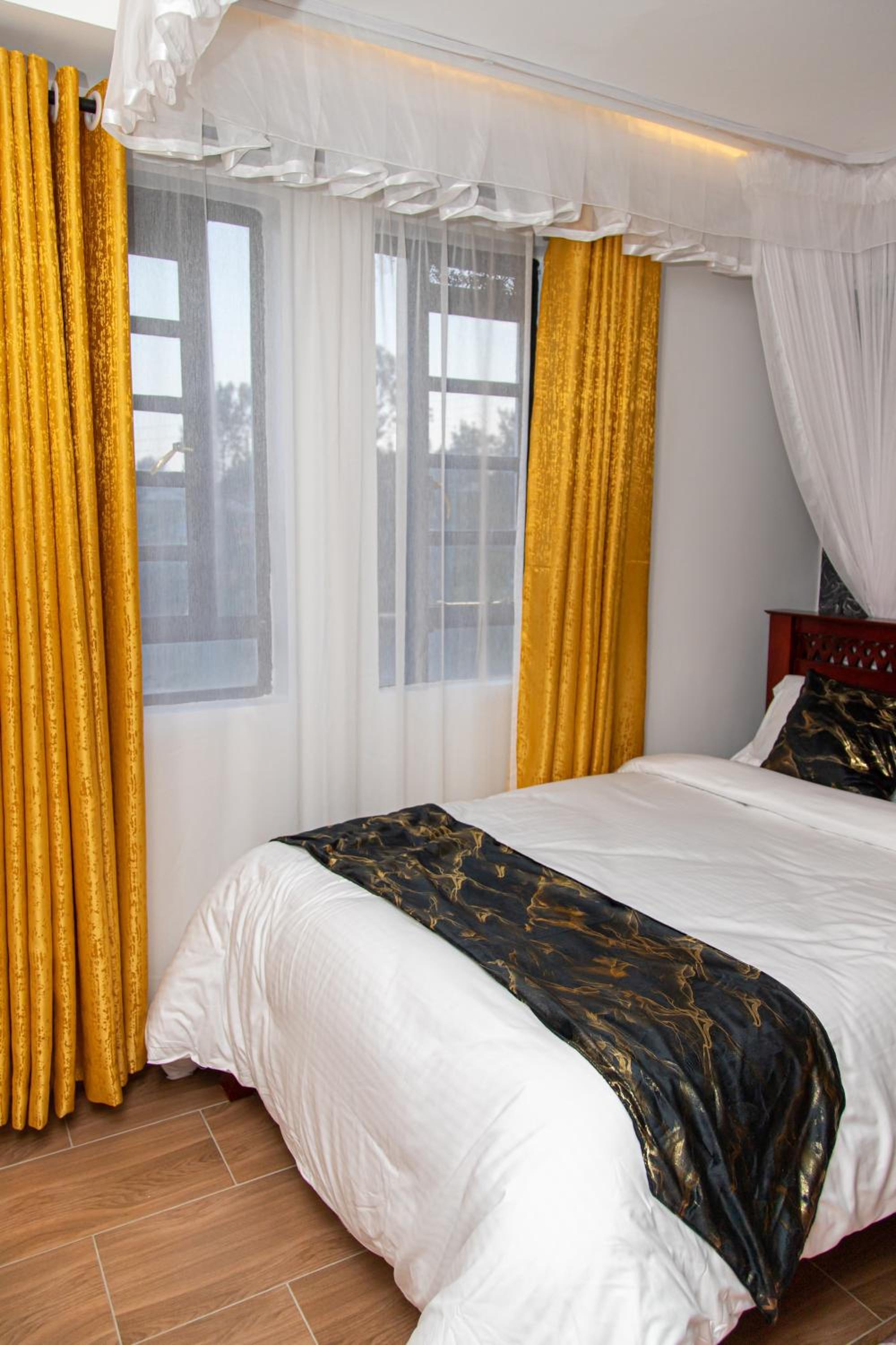 CynRose Suites