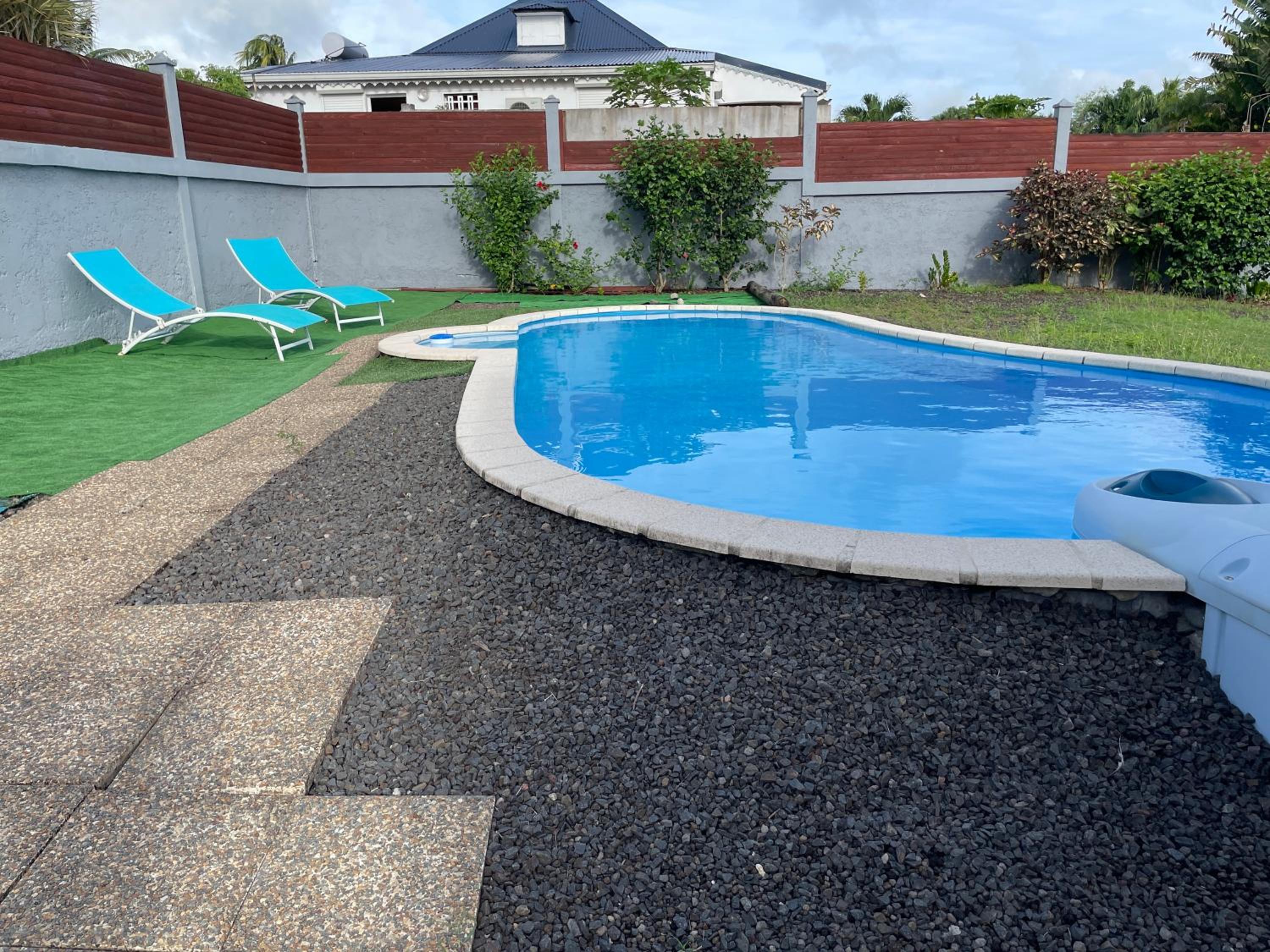 Maison Tropicale Familiale avec piscine au Lamentin view 5