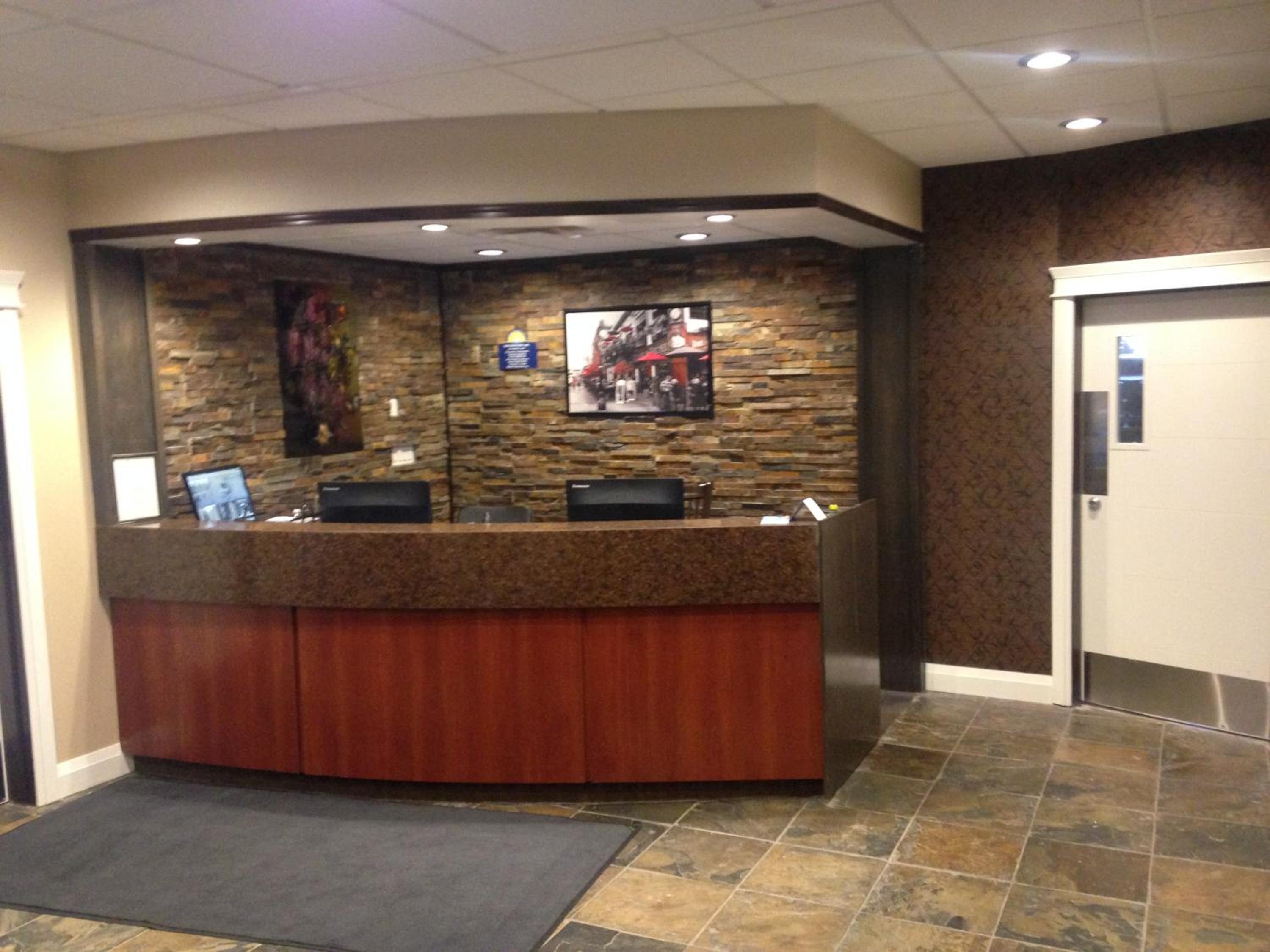 Days Inn by Wyndham Sylvan Lake