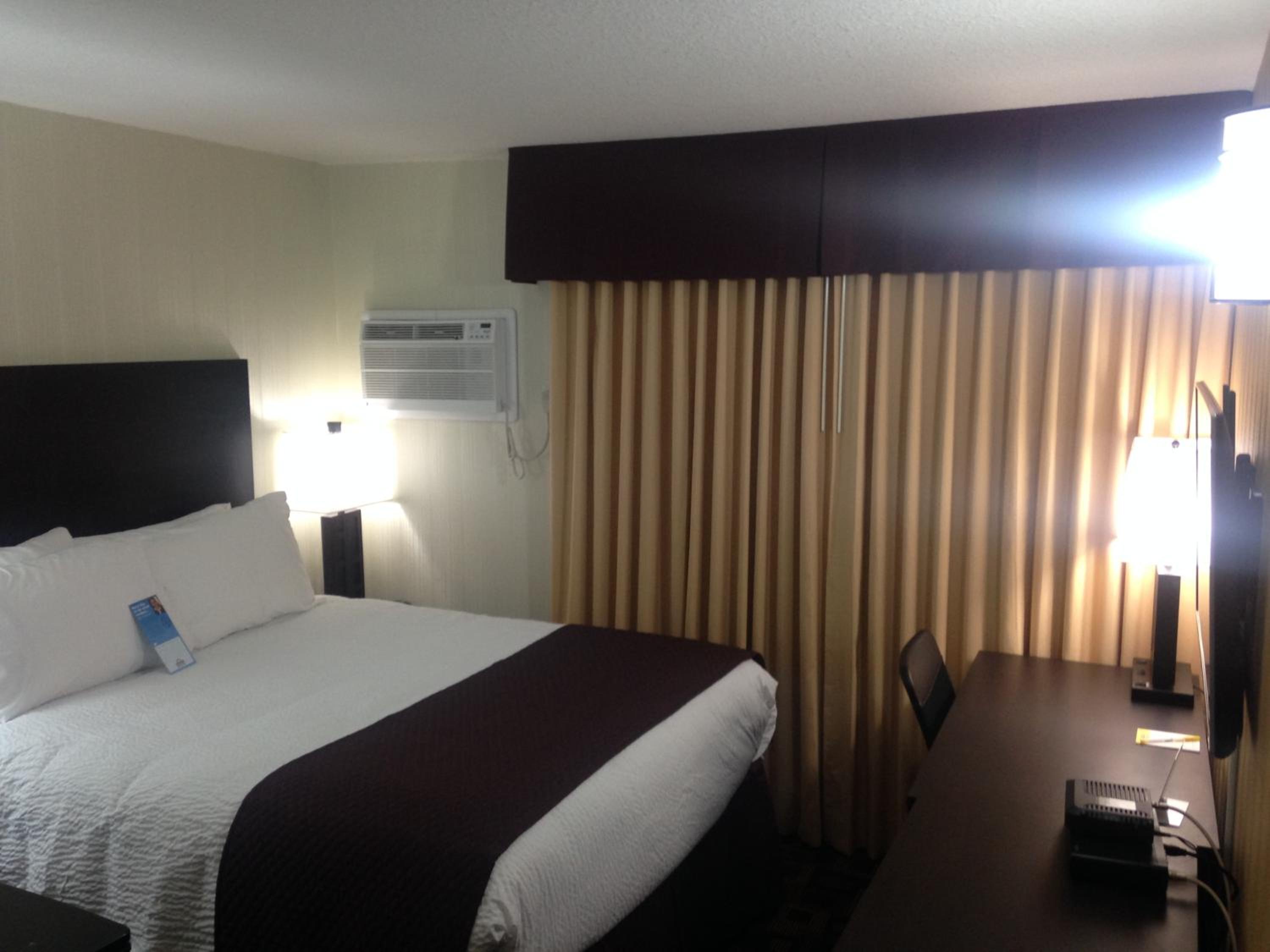 Days Inn by Wyndham Sylvan Lake