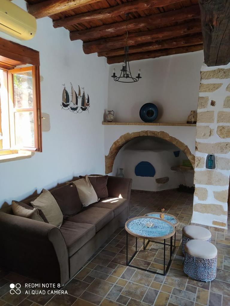 Charmante maison crétoise à Embrosneros