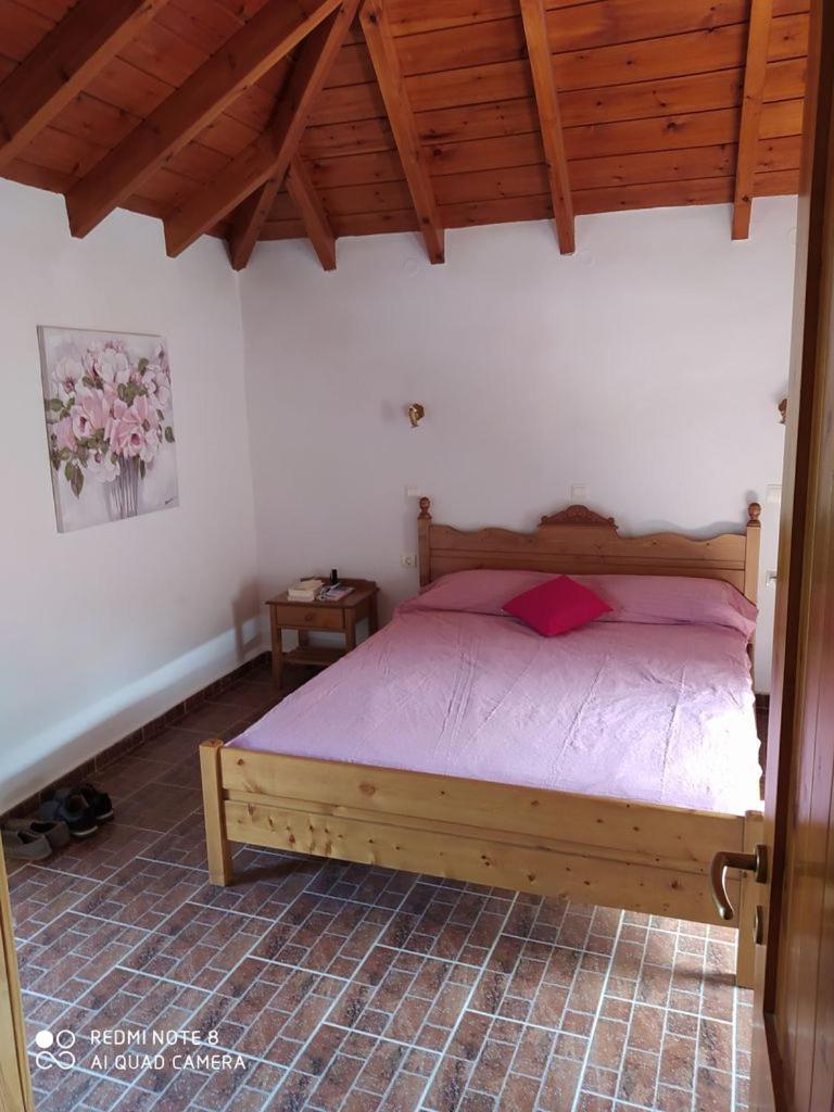 Charmante maison crétoise à Embrosneros