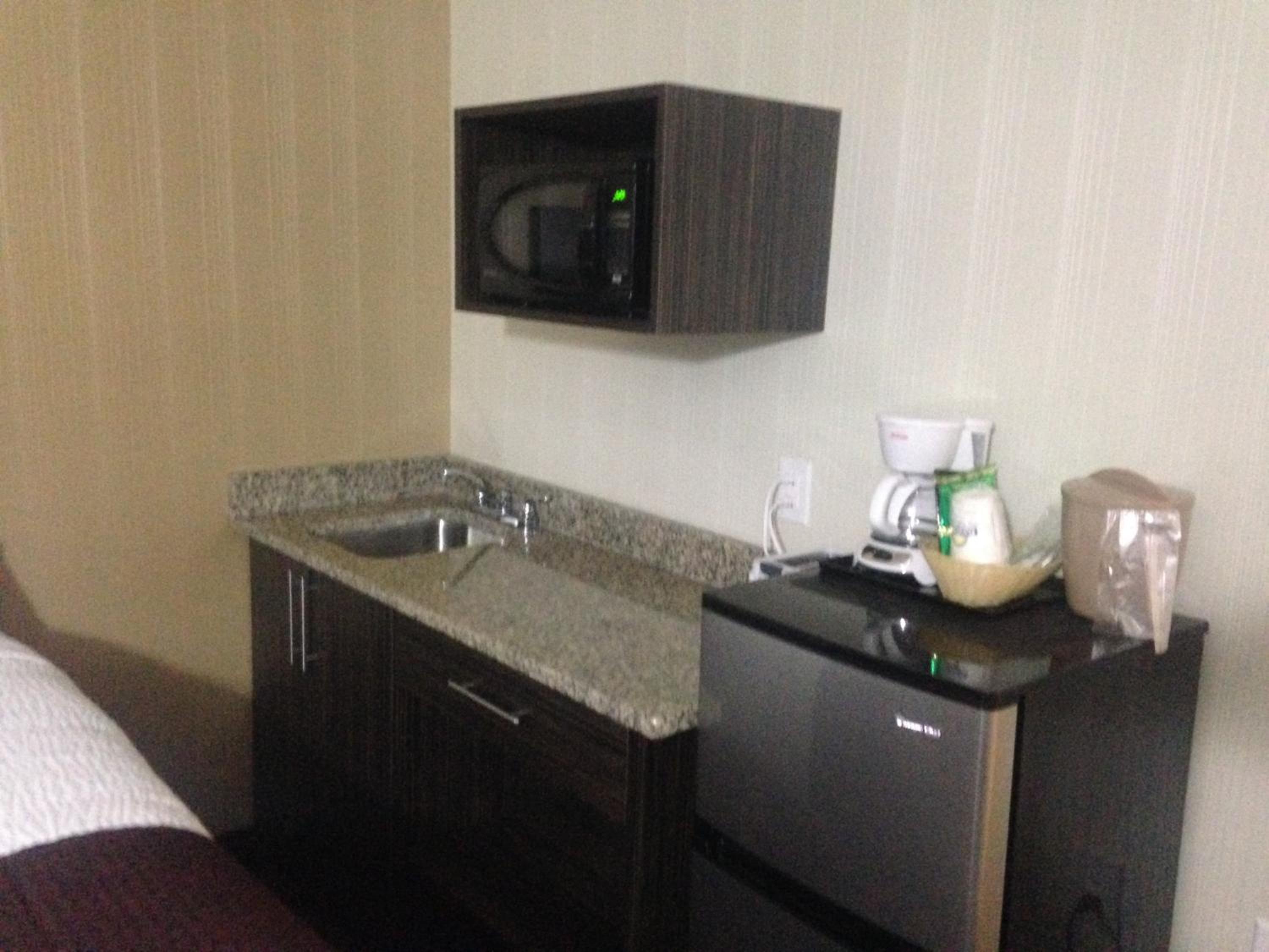 Days Inn by Wyndham Sylvan Lake