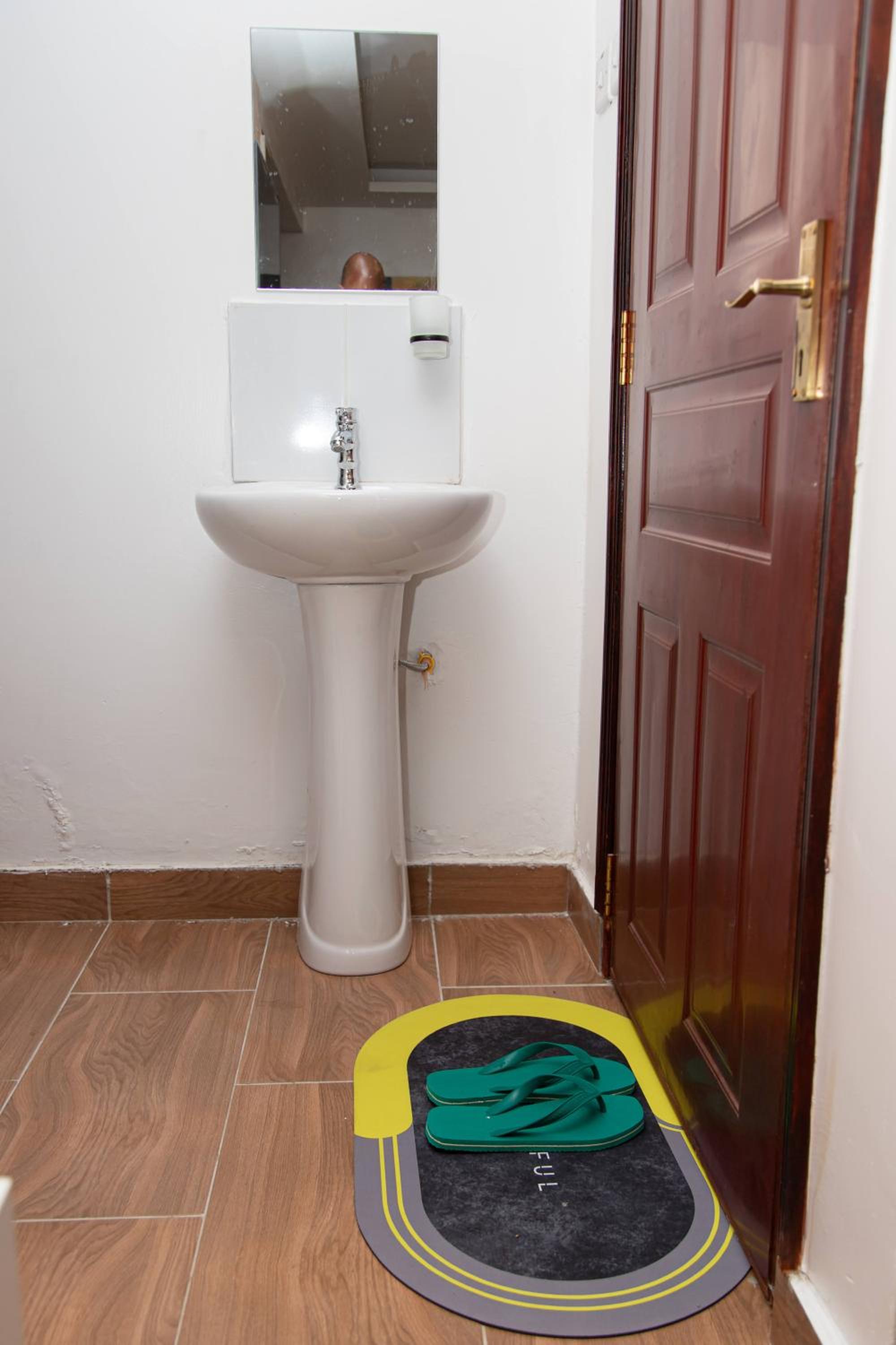 CynRose Suites