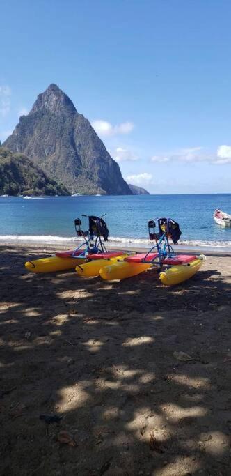 River Breeze Villa, 5 minutes to beach and town view 2