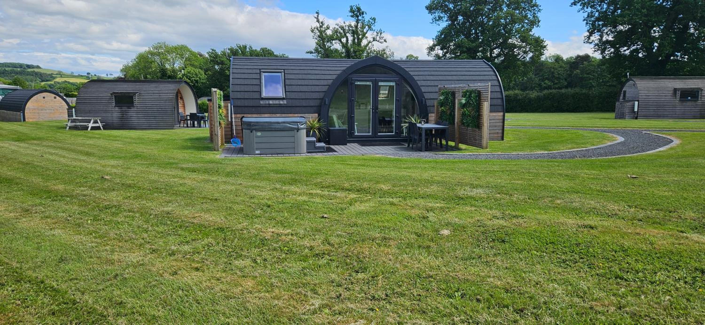 EASTRIDGE GLAMPING