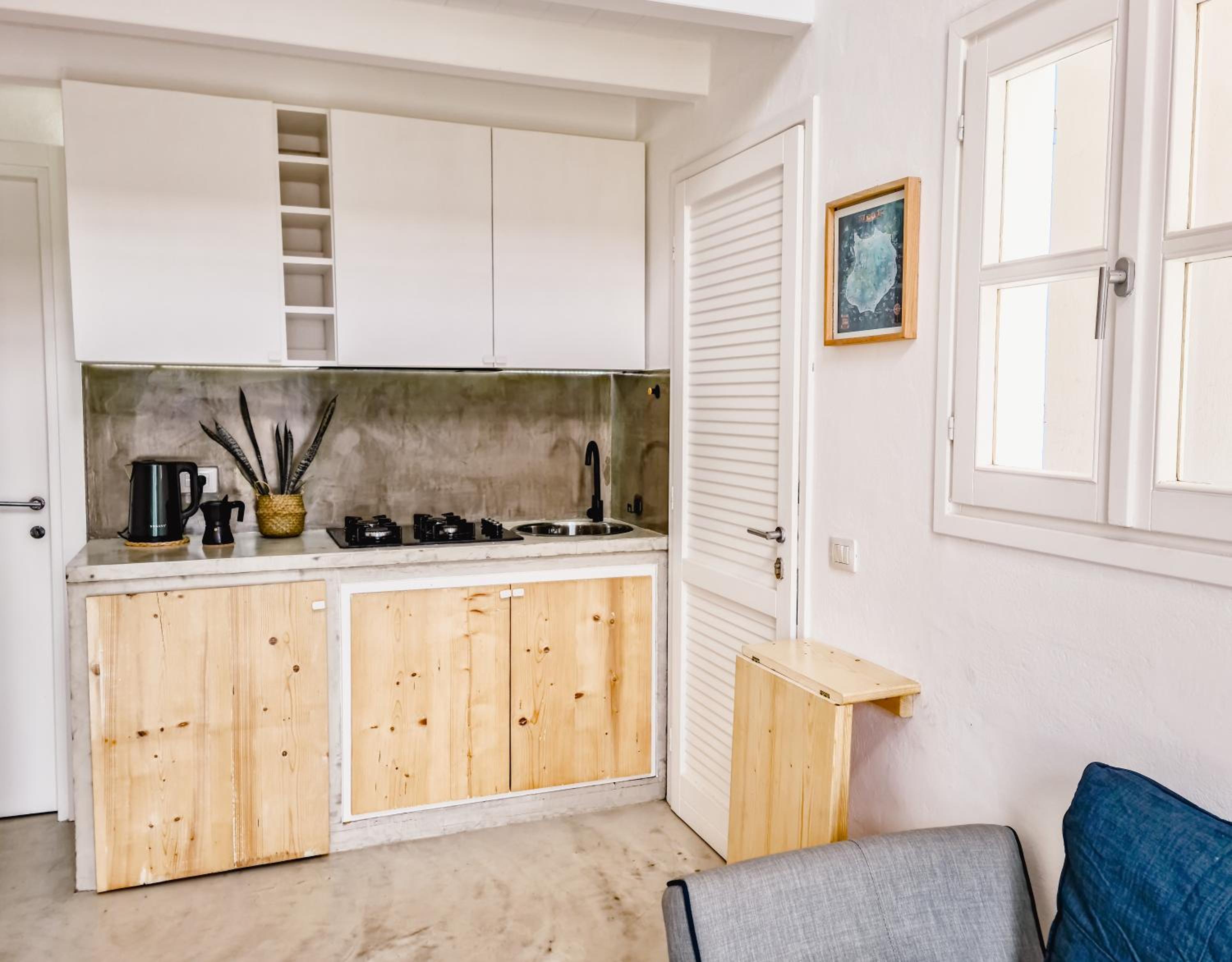 Chic Surf-Inspired Mezzanine Studio 