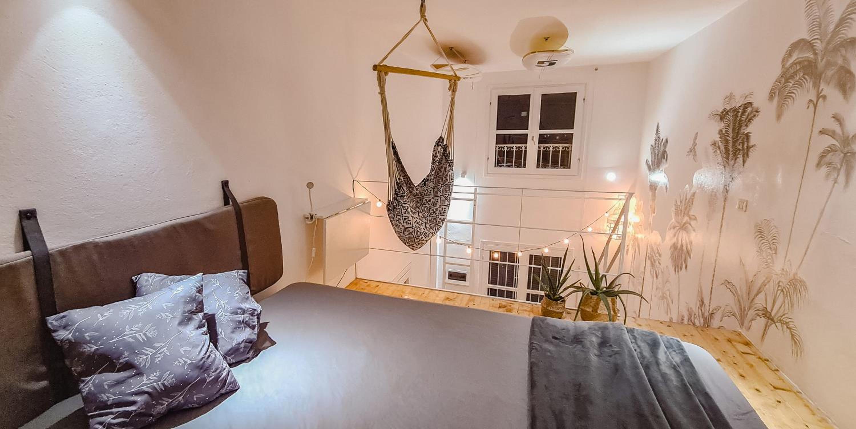 Chic Surf-Inspired Mezzanine Studio 