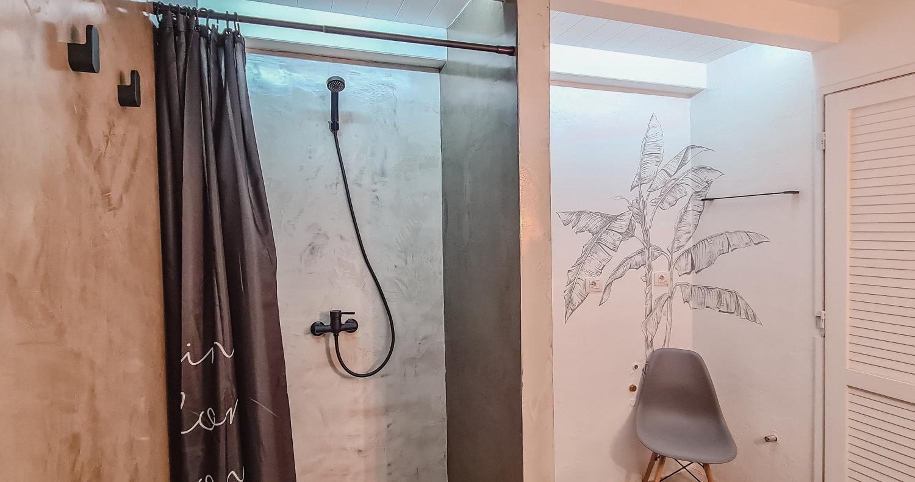 Chic Surf-Inspired Mezzanine Studio 