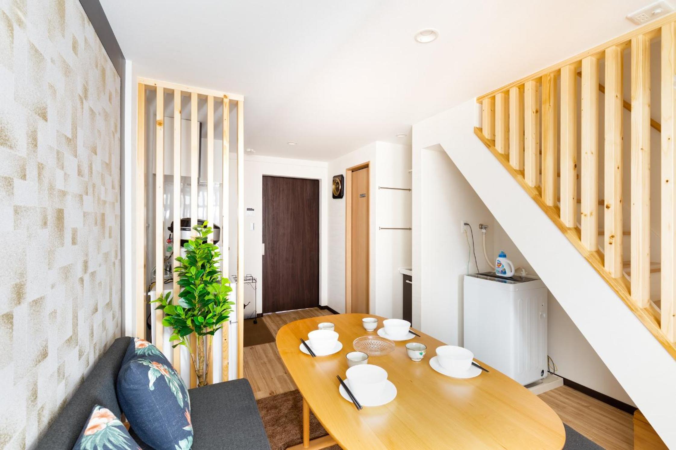 Osaka Family Villa with Free Parking near Namba