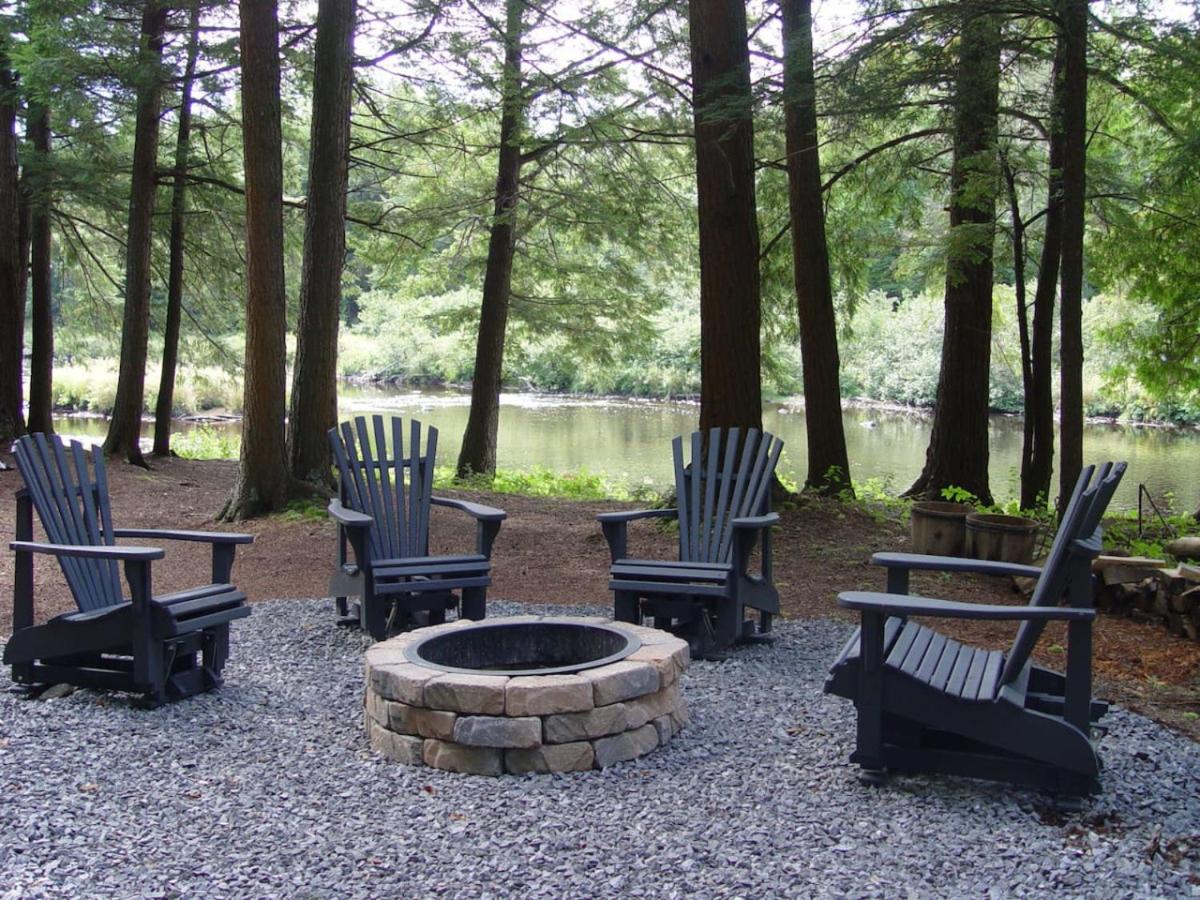 Riverside Cabin