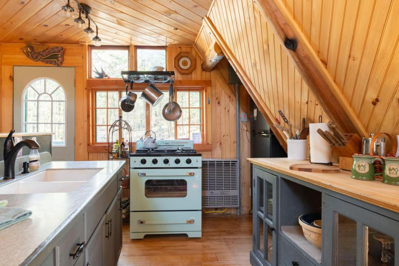 Riverside Cabin