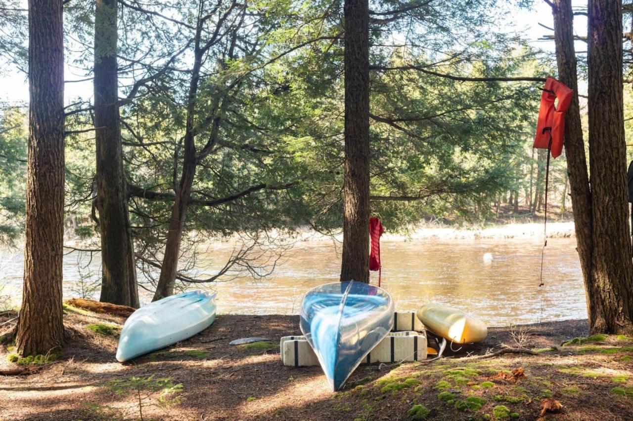 Riverside Cabin