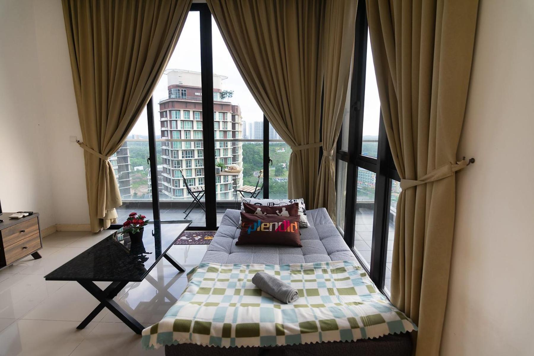 Lux DPristine 3BR Home w Views, 5mins to Legoland photo 8