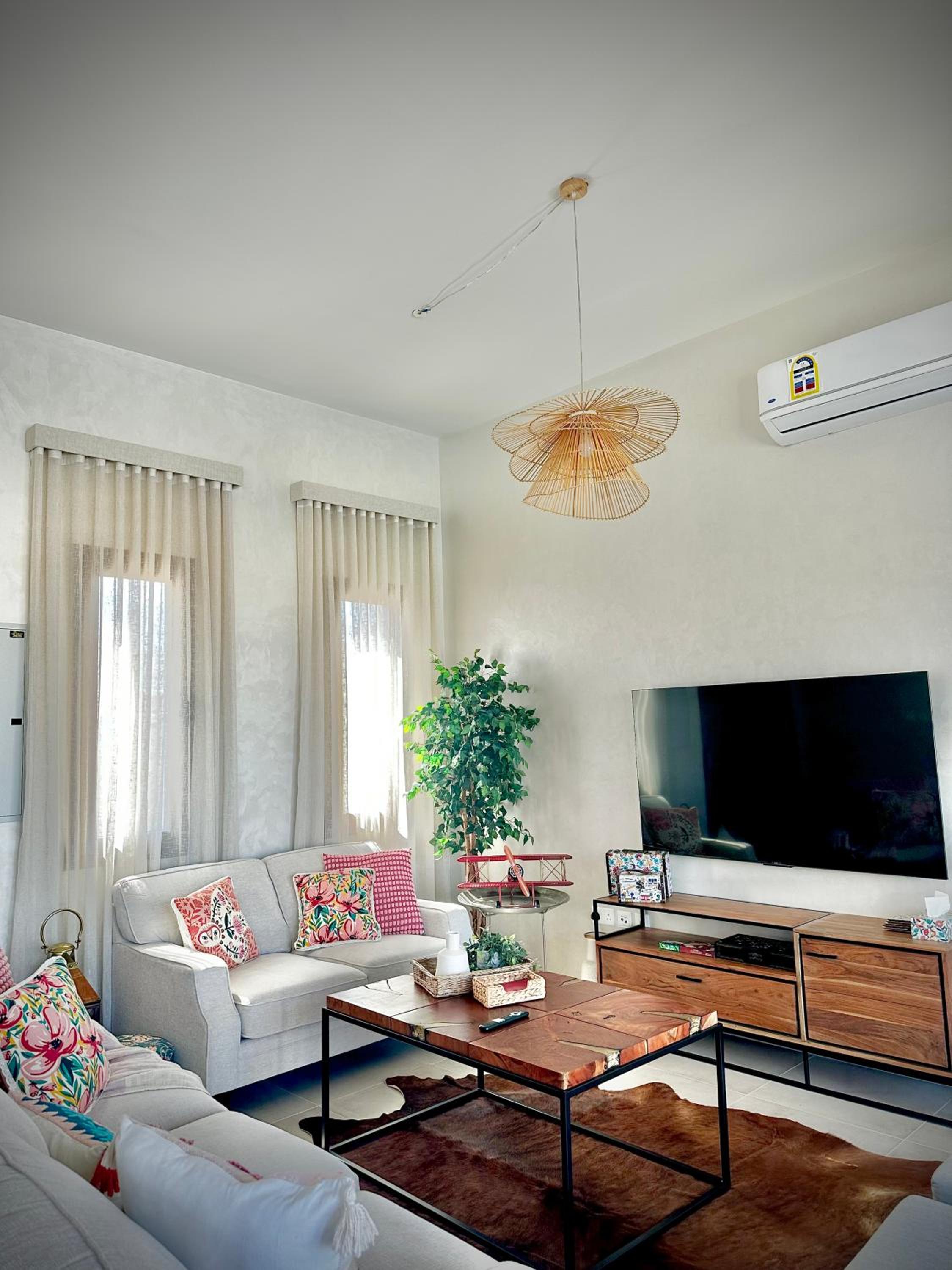 Acacia Sifah view 2