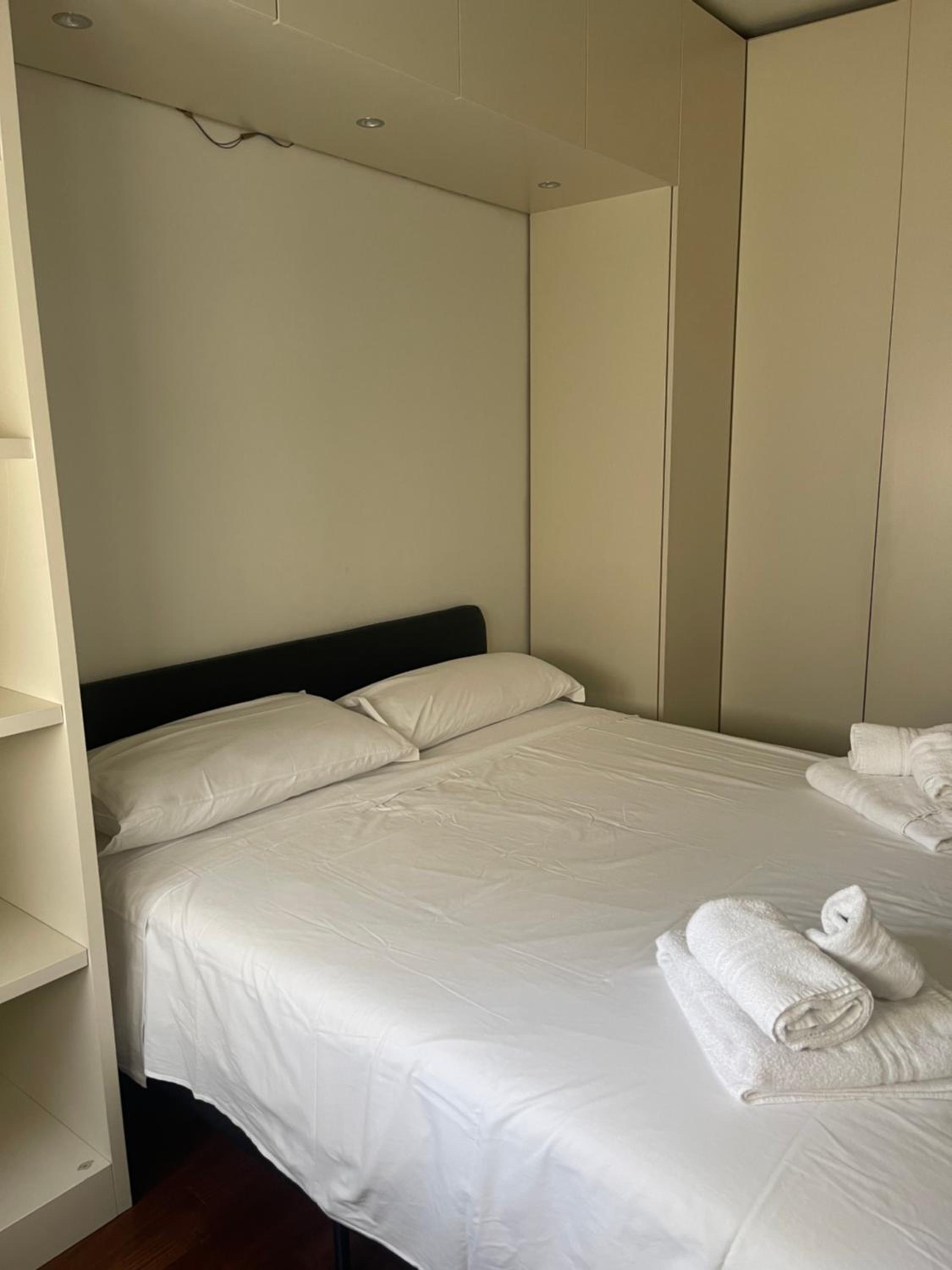 Roberto Exclusive Suite view 5