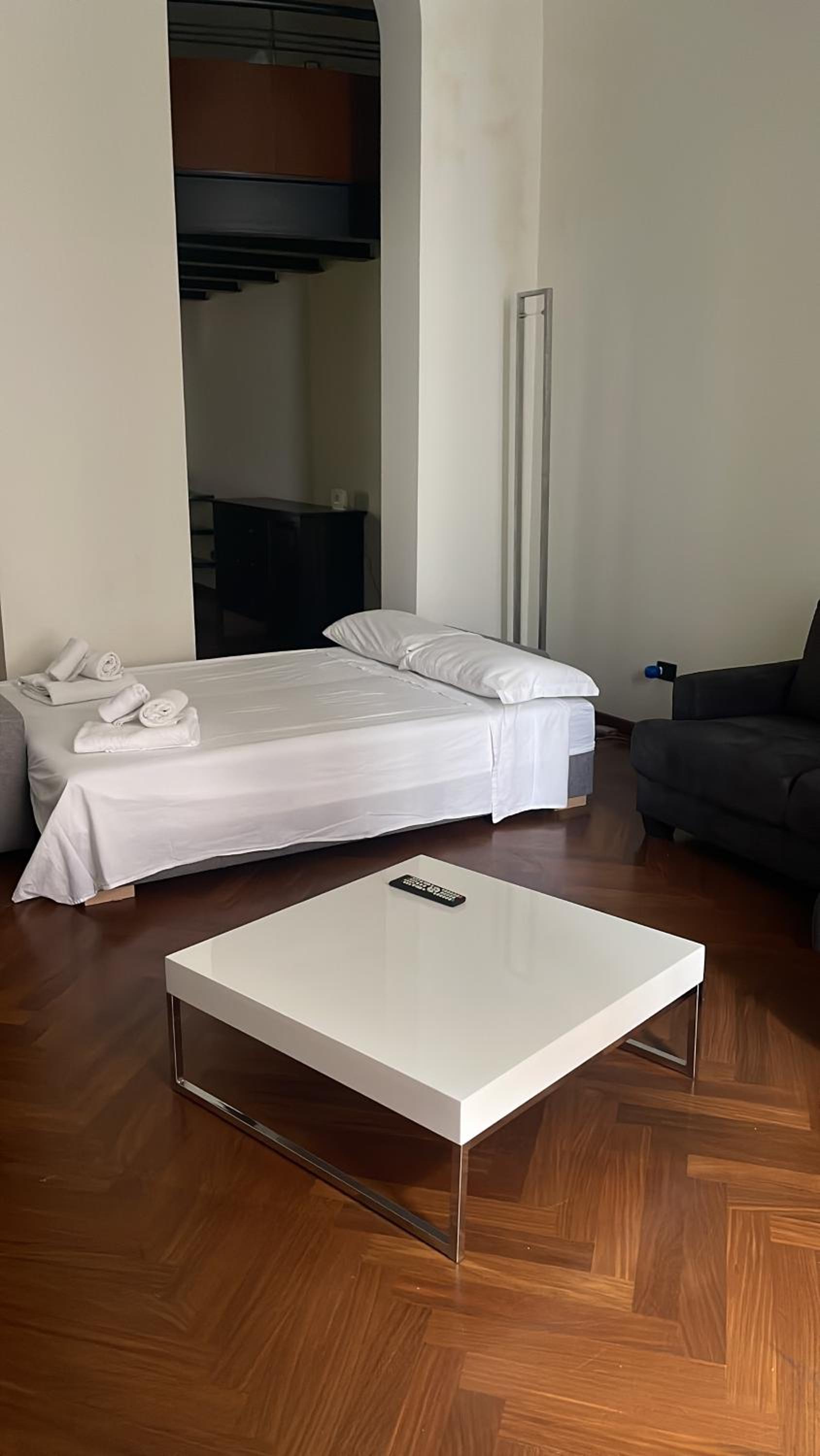 Roberto Exclusive Suite view 3