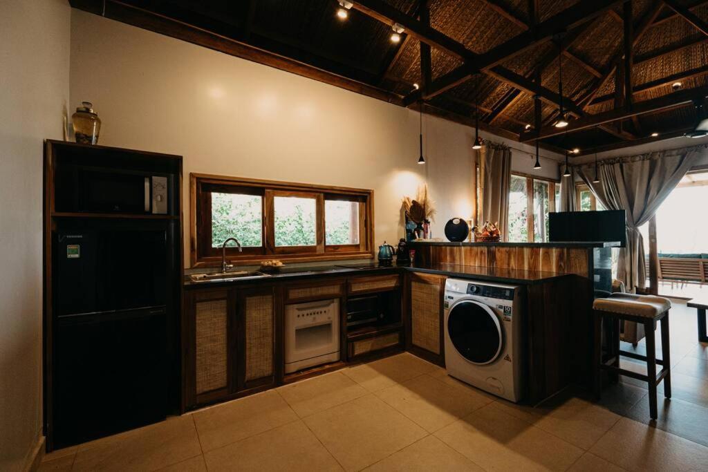 Coconut Beachfront Villa - Mui Ne view 4