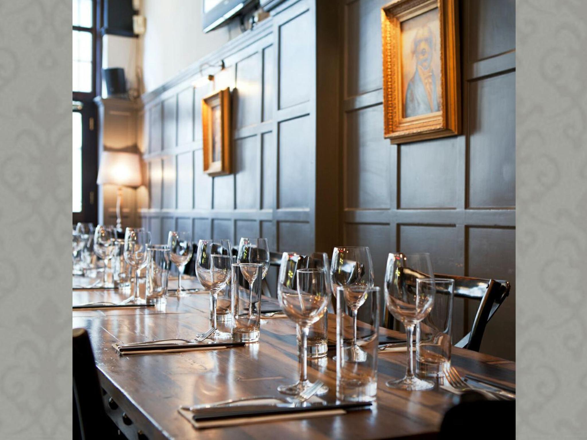restaurant