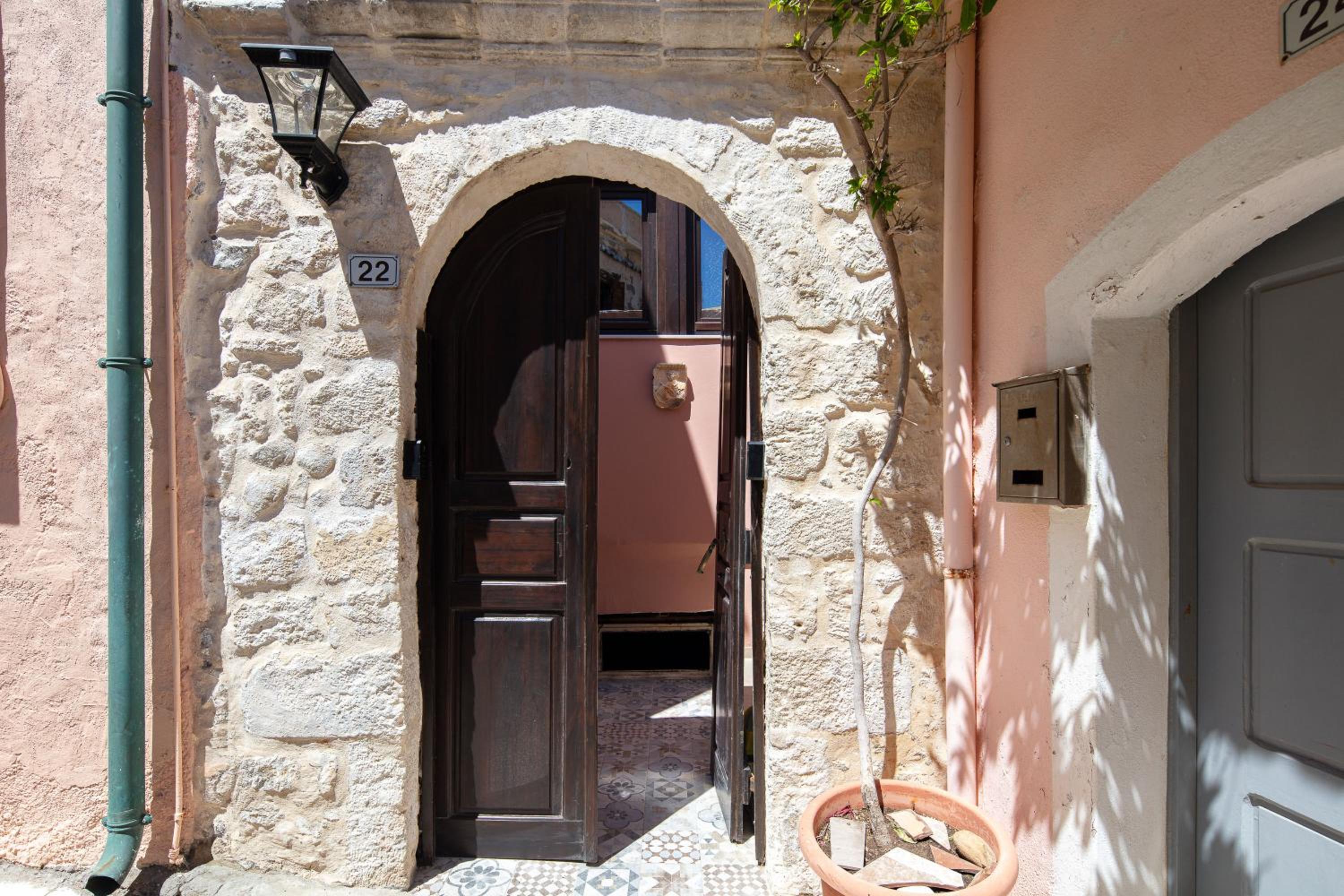 Fortezza Sea Breeze, Anne, 2 Bedrooms & Sea View photo 3