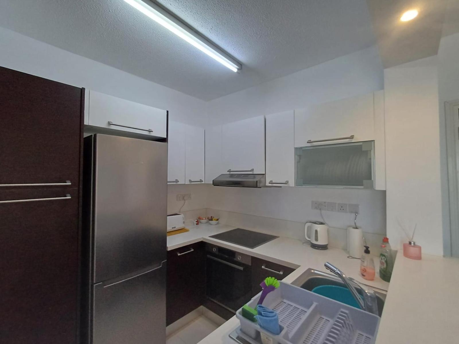 Kings Palace - Elegant 2BR, Sea Facing with Pool Views