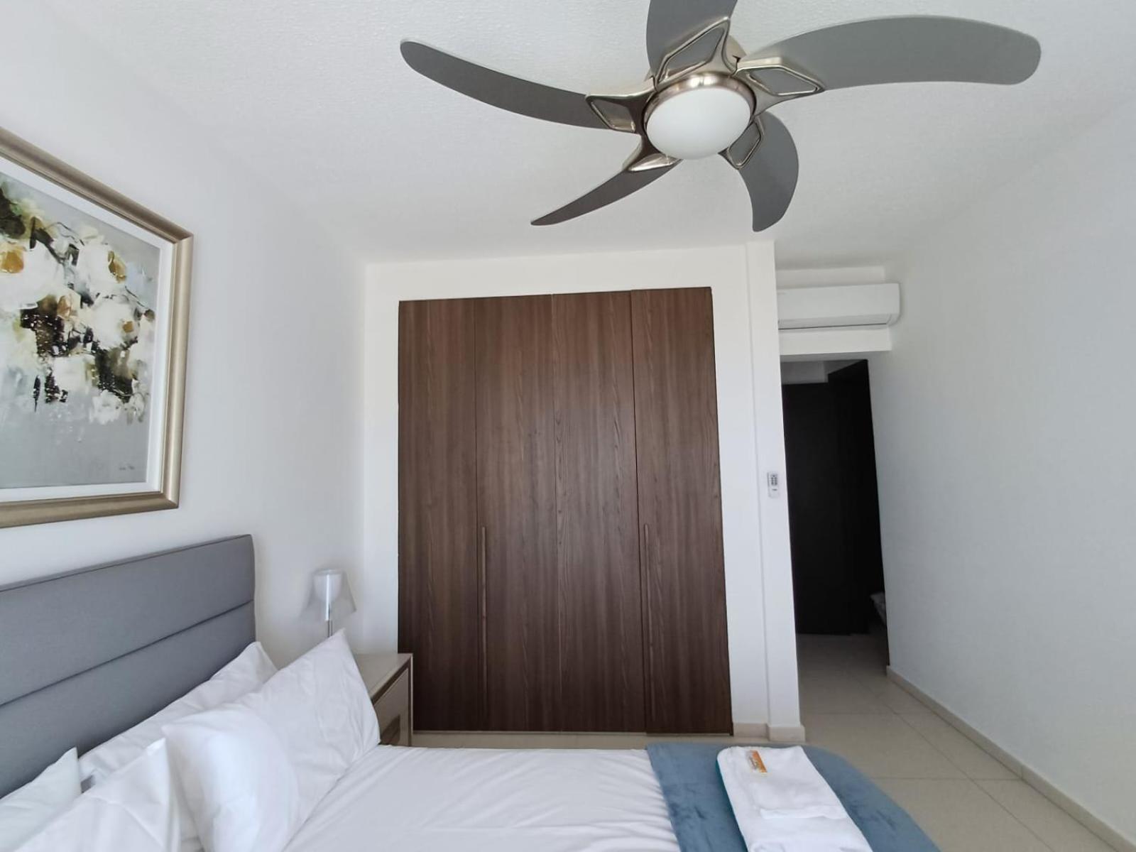 Kings Palace - Elegant 2BR, Sea Facing with Pool Views