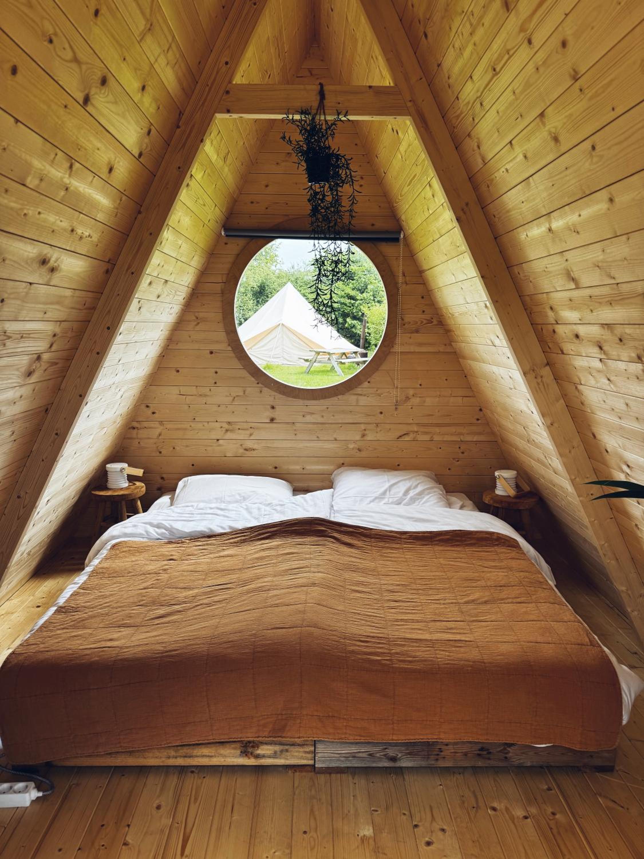 A-Frame Vijverhuisje met uitzicht over de vijver view 5