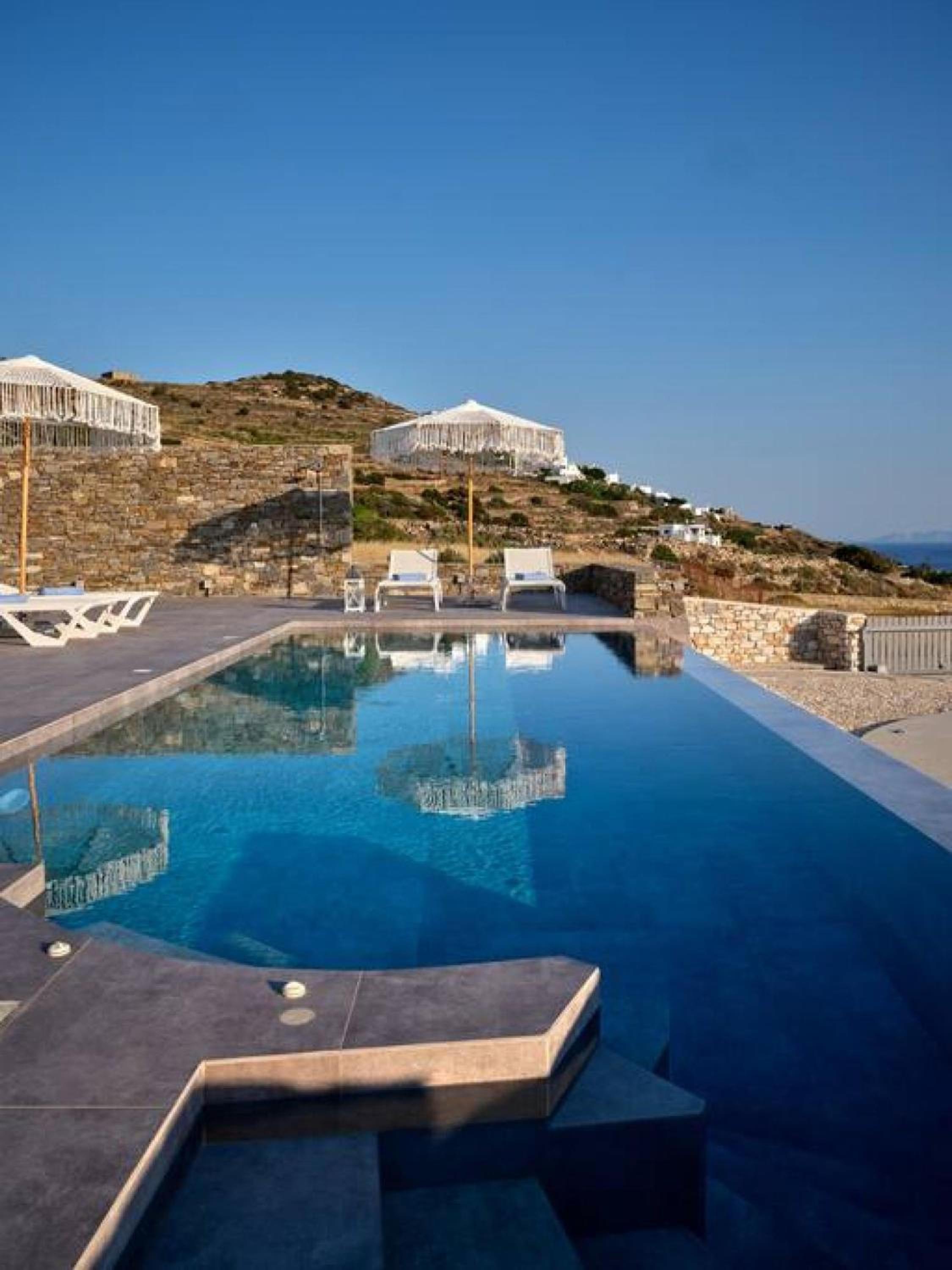 La Vitalite Luxury Villa in Paros view 4
