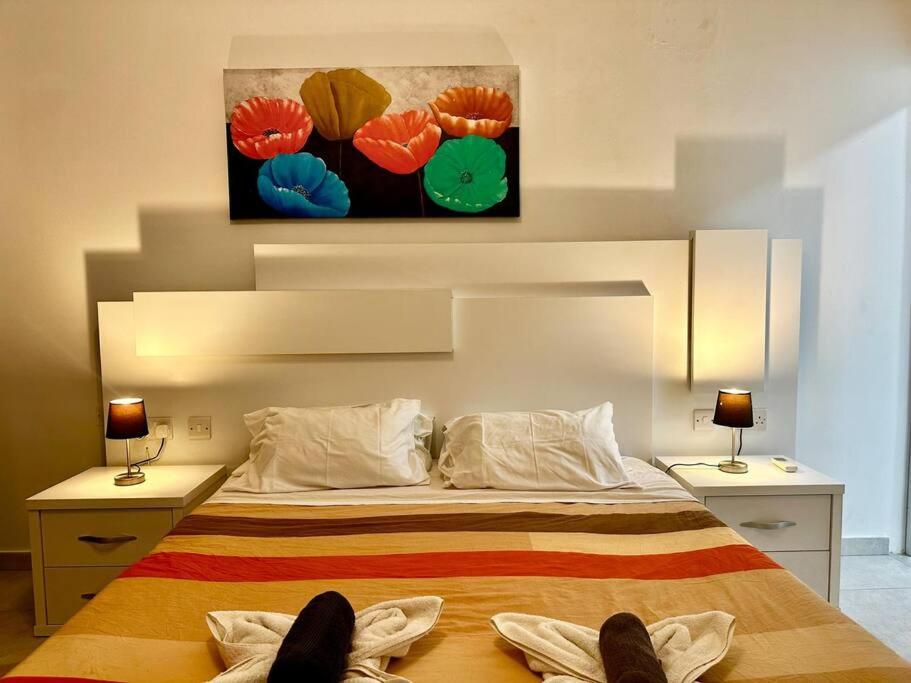 Modern retreat in the heart of St Julian photo 3