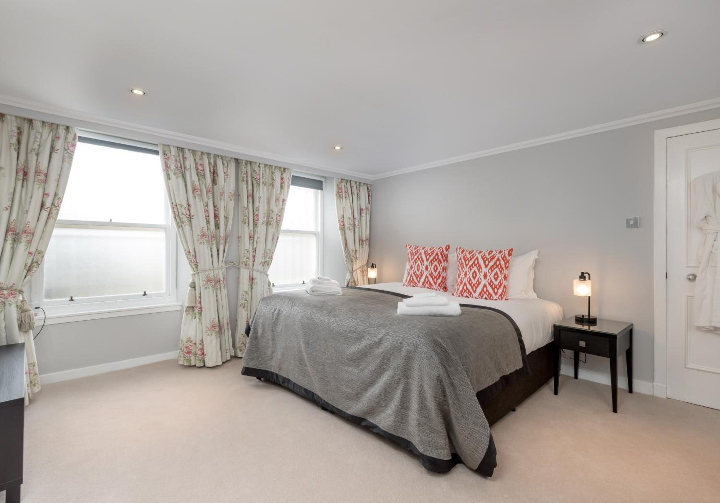 The Gait at Hill Square Suites view 4