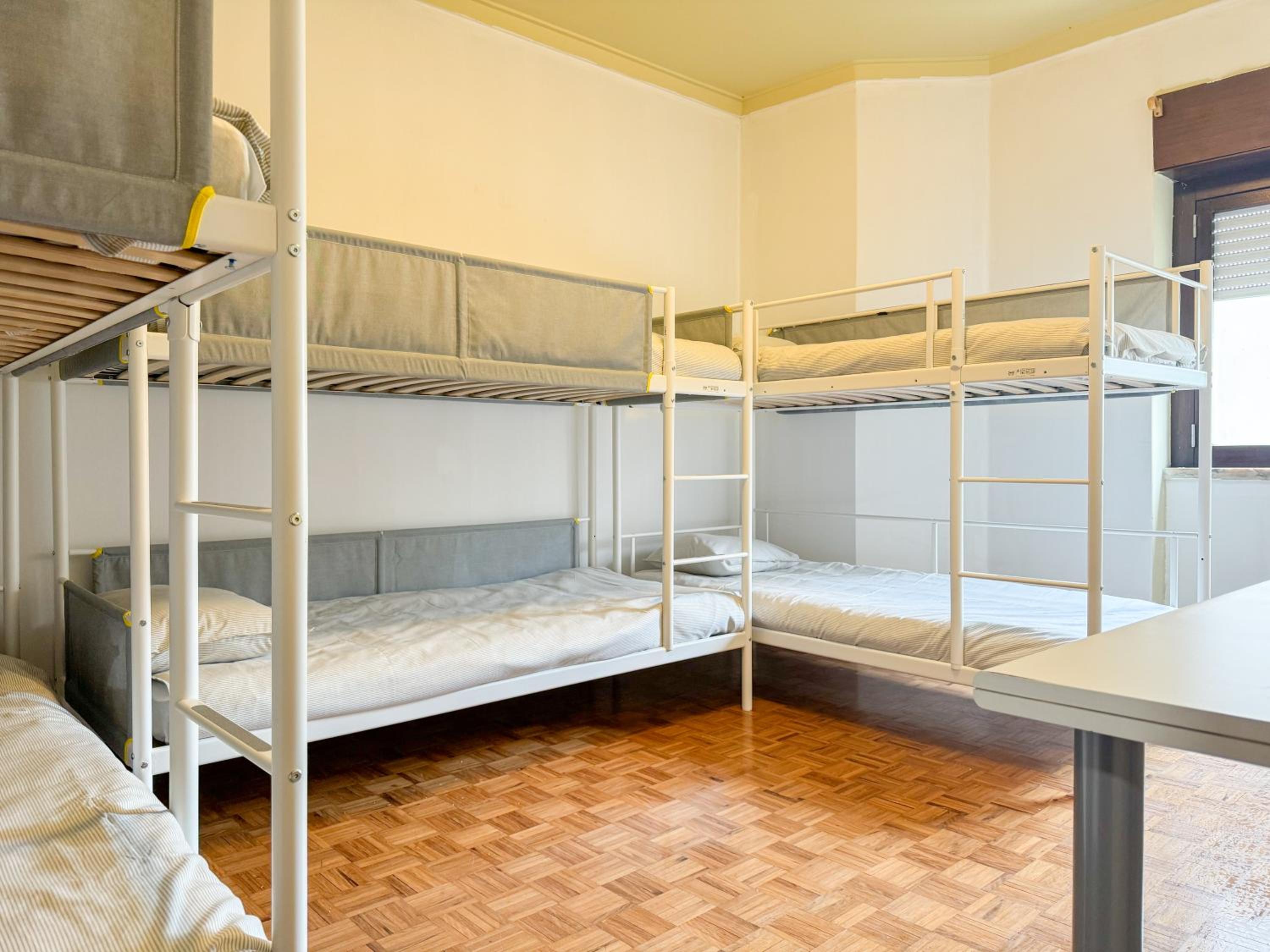 six bed view 4