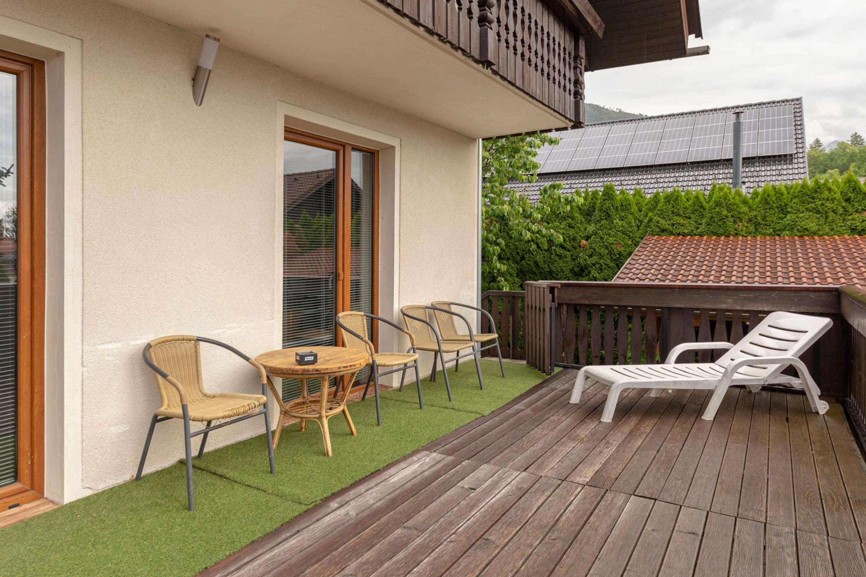 Apartmaji Seljak view 4