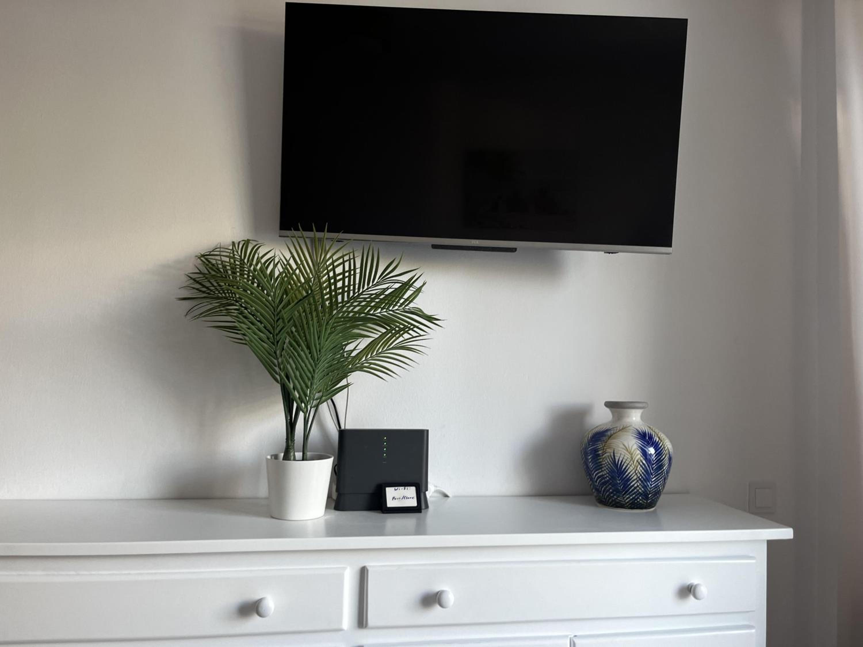 Apartment - Sleeps 2 3 - Terrace - Pool - Beach