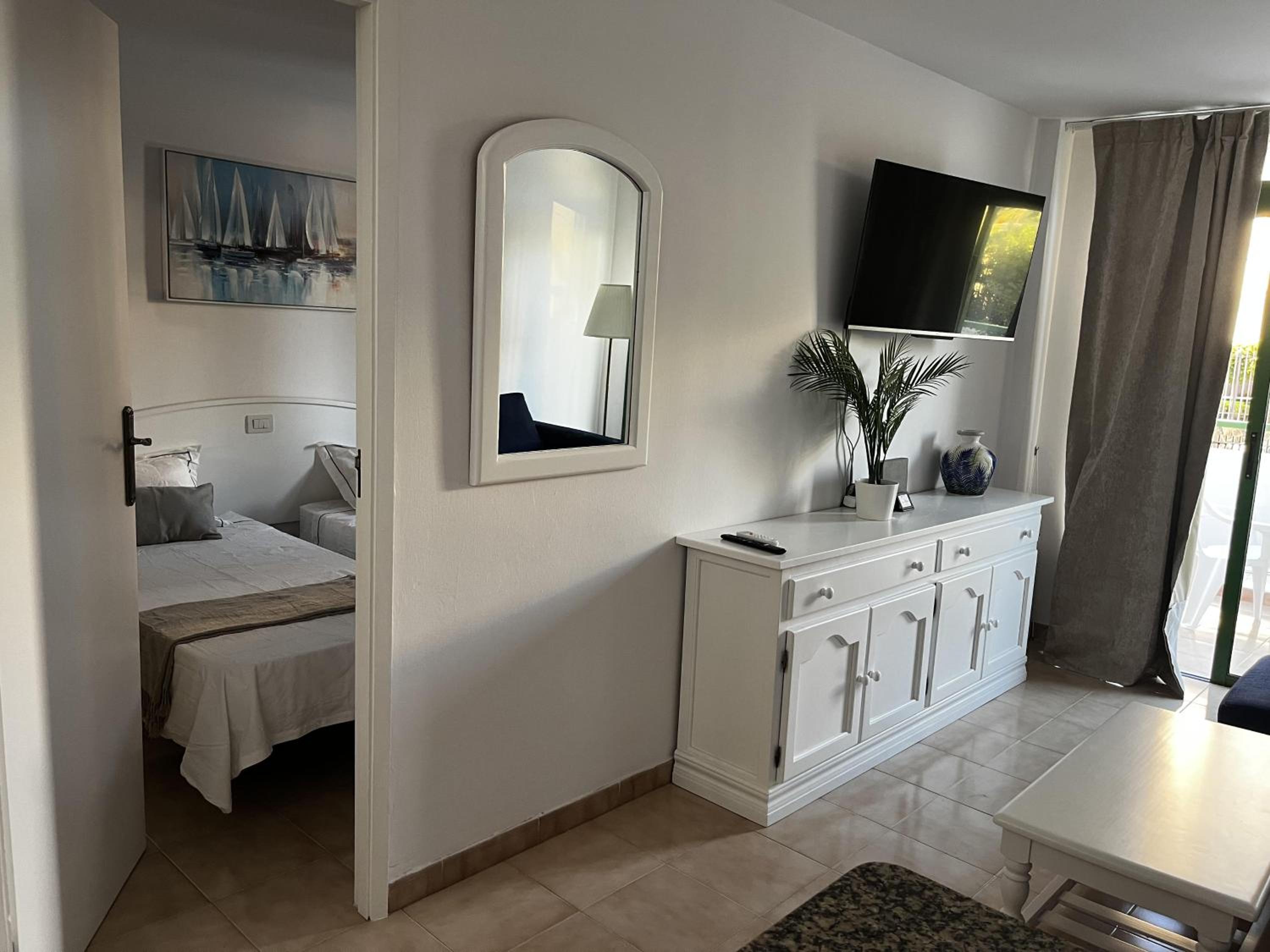 Apartment - Sleeps 2 3 - Terrace - Pool - Beach