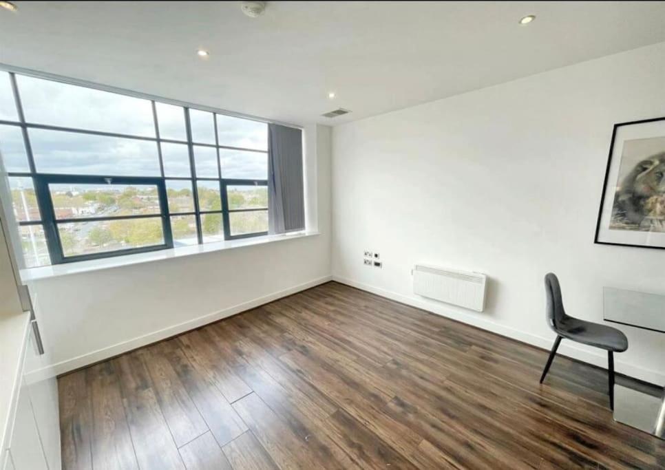 533 Luxury Double Studio Apartment Sleeps Two view 4