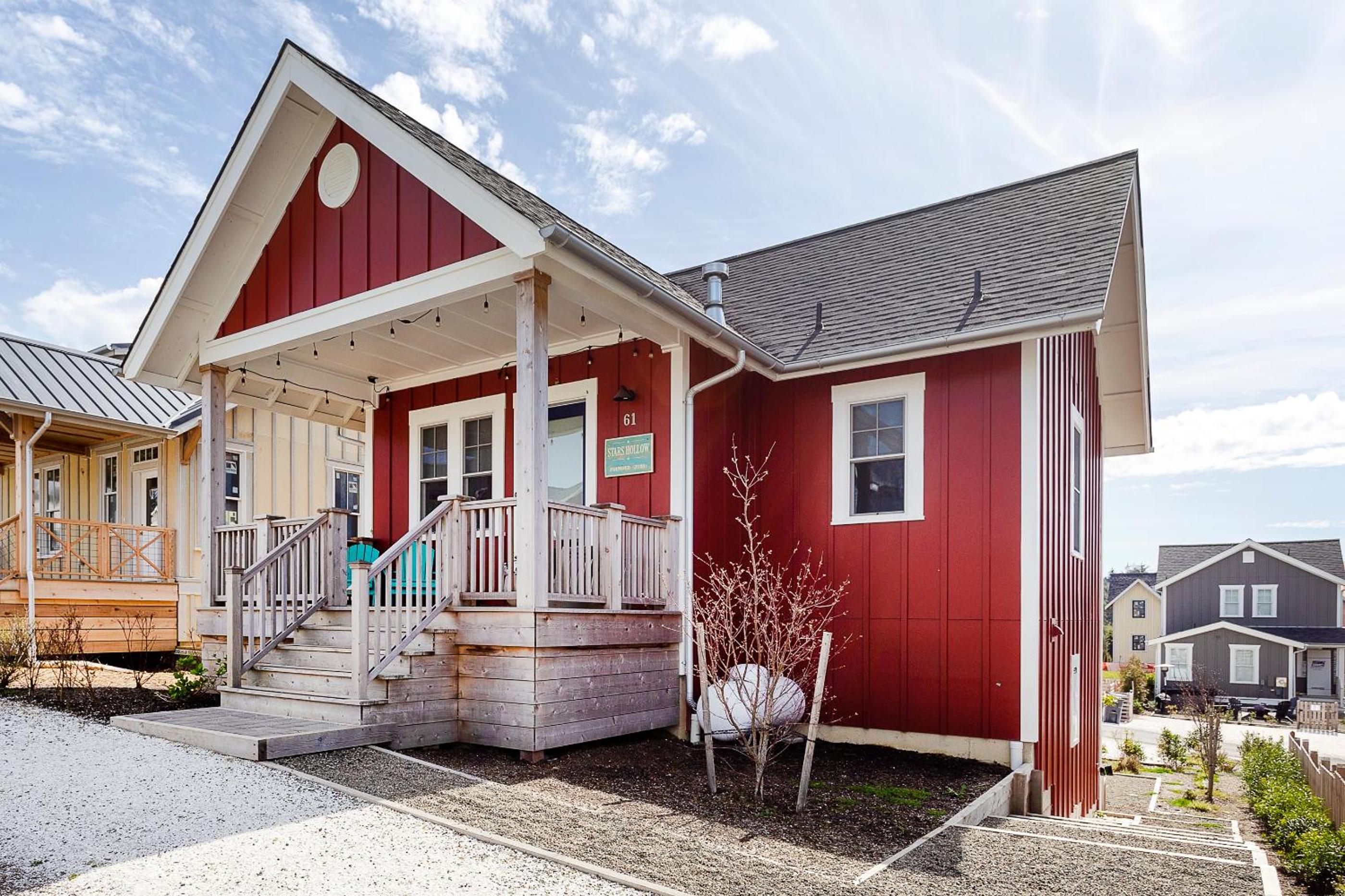 Stars Hollow by Seabrook Hospitality view 2