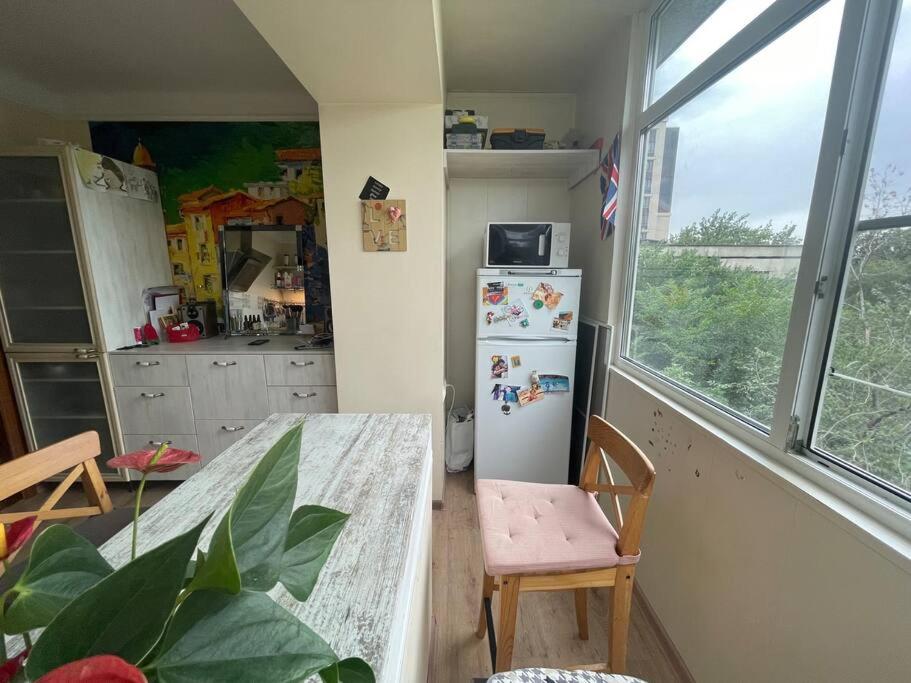 Entire apartment with 1 room and a balcony view 2