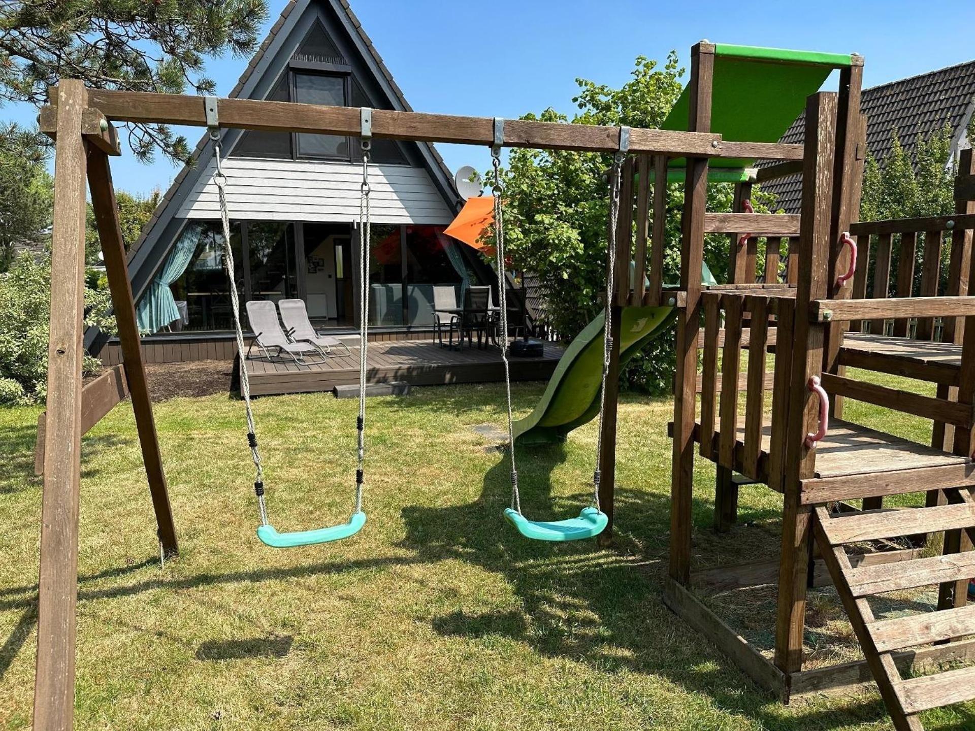 Nettes Ferienhaus in Fedderwardersiel mit Eigenem Garten - b48709