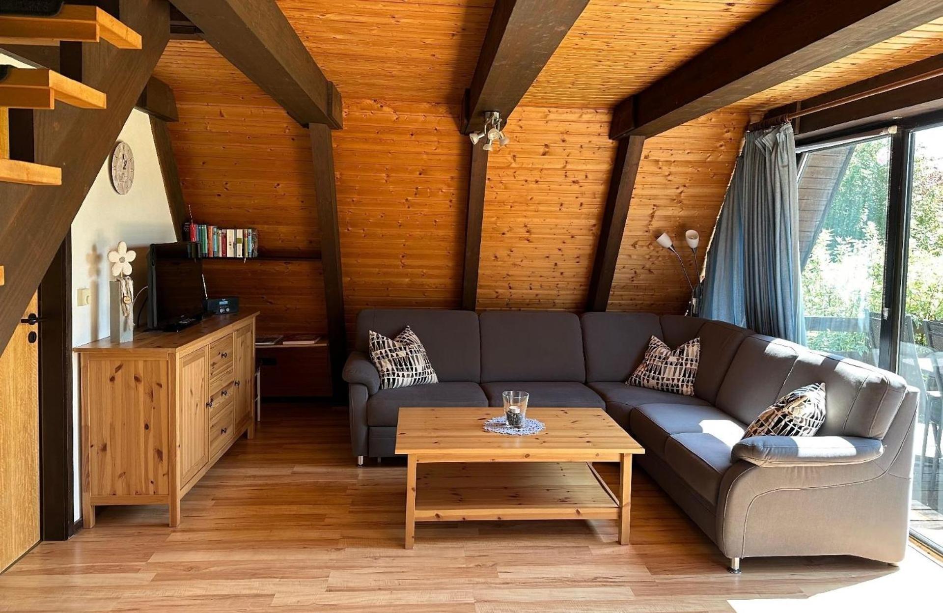 Nettes Ferienhaus in Fedderwardersiel mit Eigenem Garten - b48709