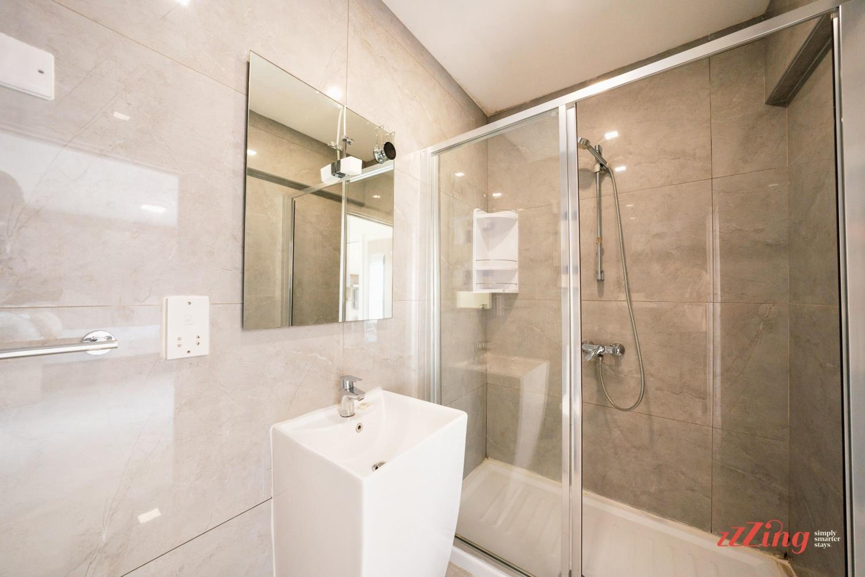 Stunning sea views from a gorgeous penthouse photo 3