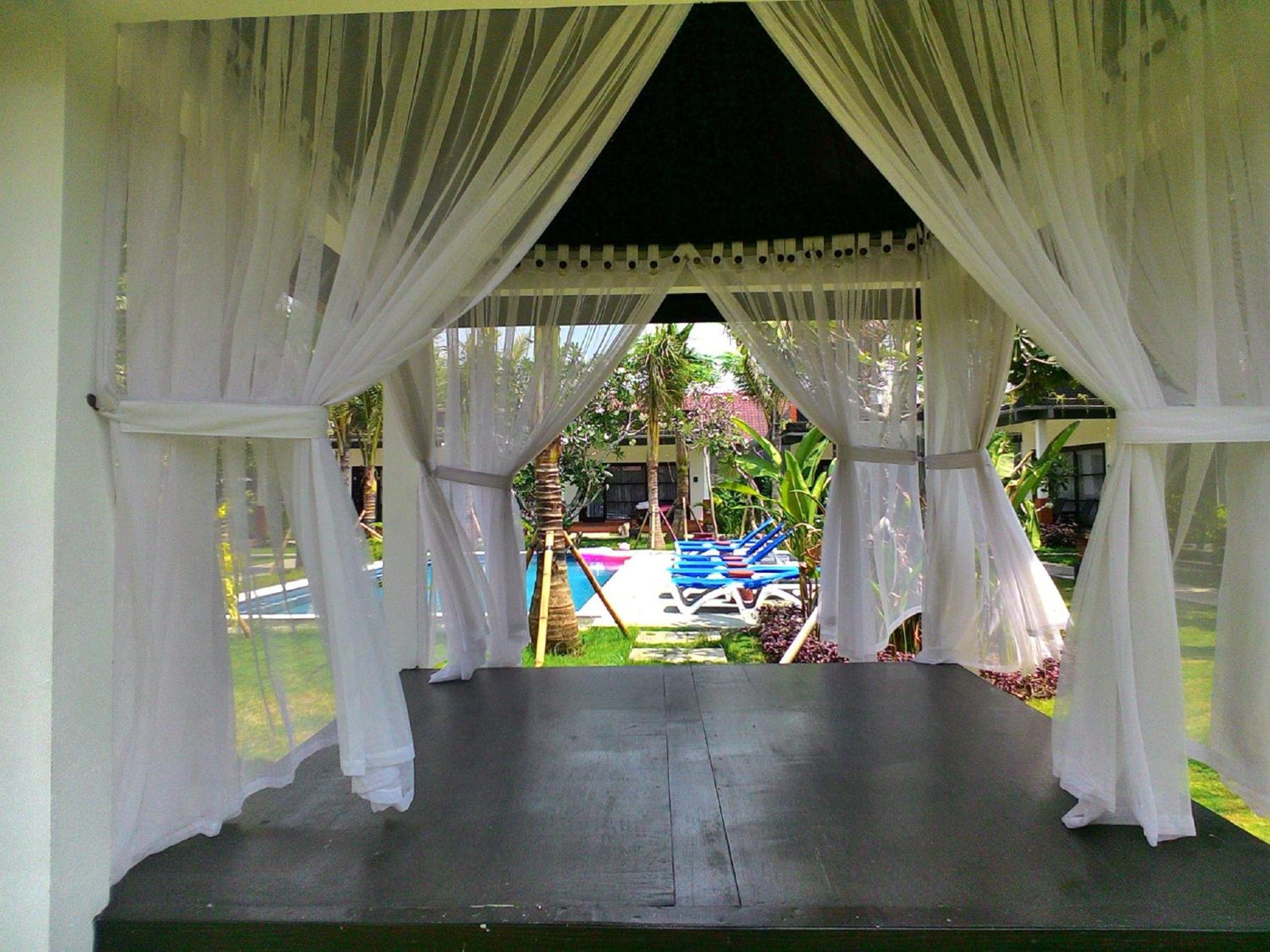 D'Mell Bali