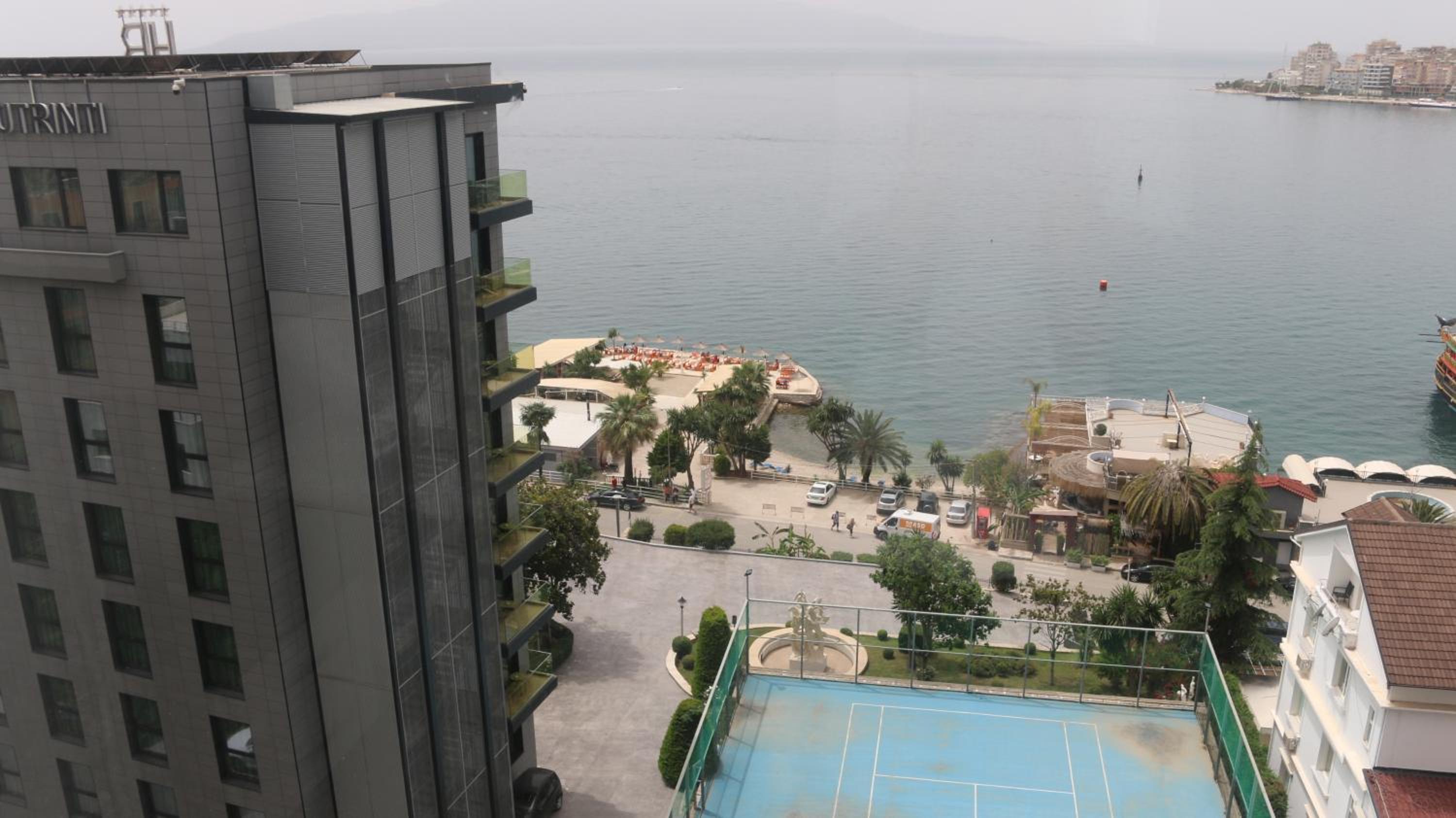 Two Worlds Sea View Apartment