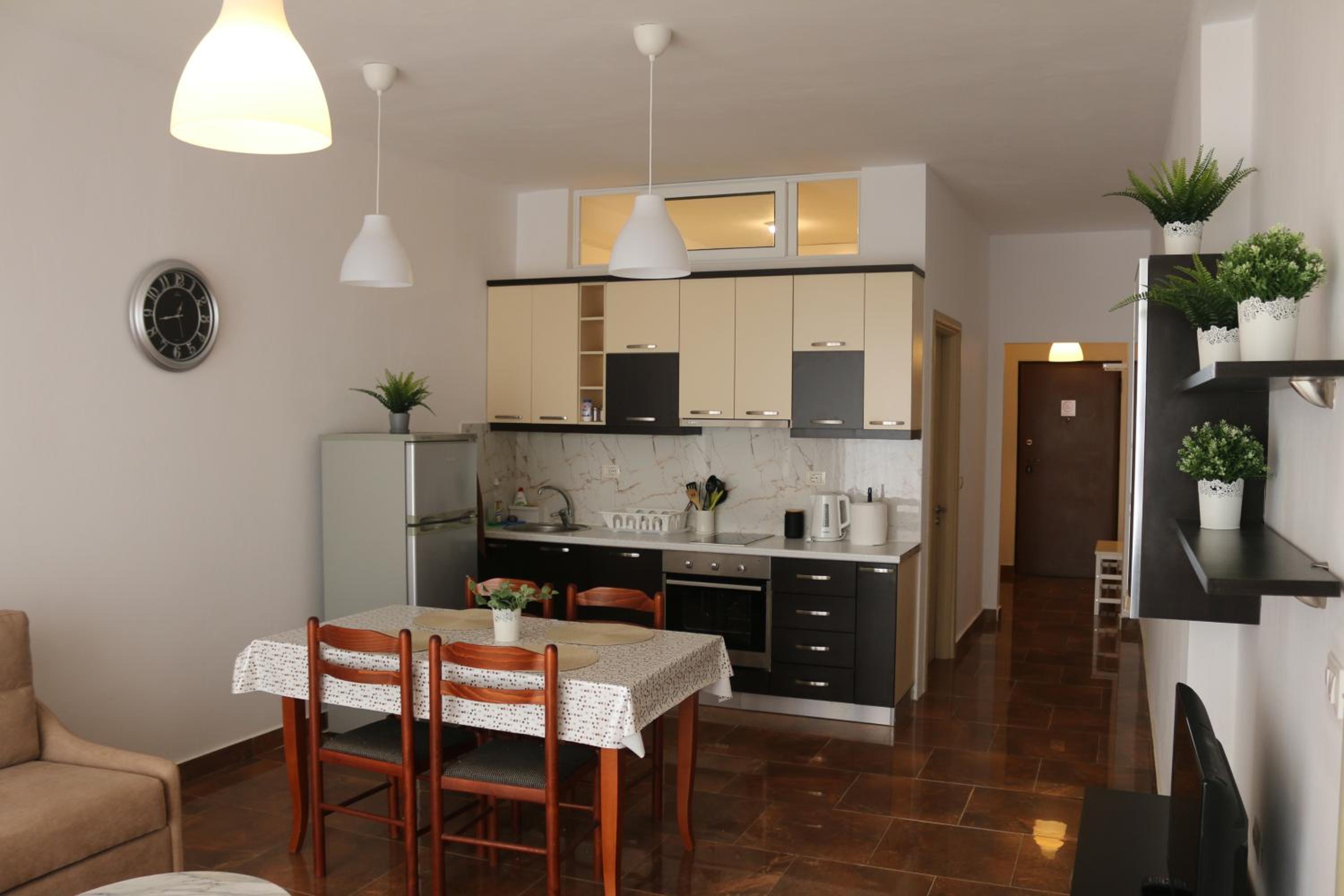 Two Worlds Sea View Apartment