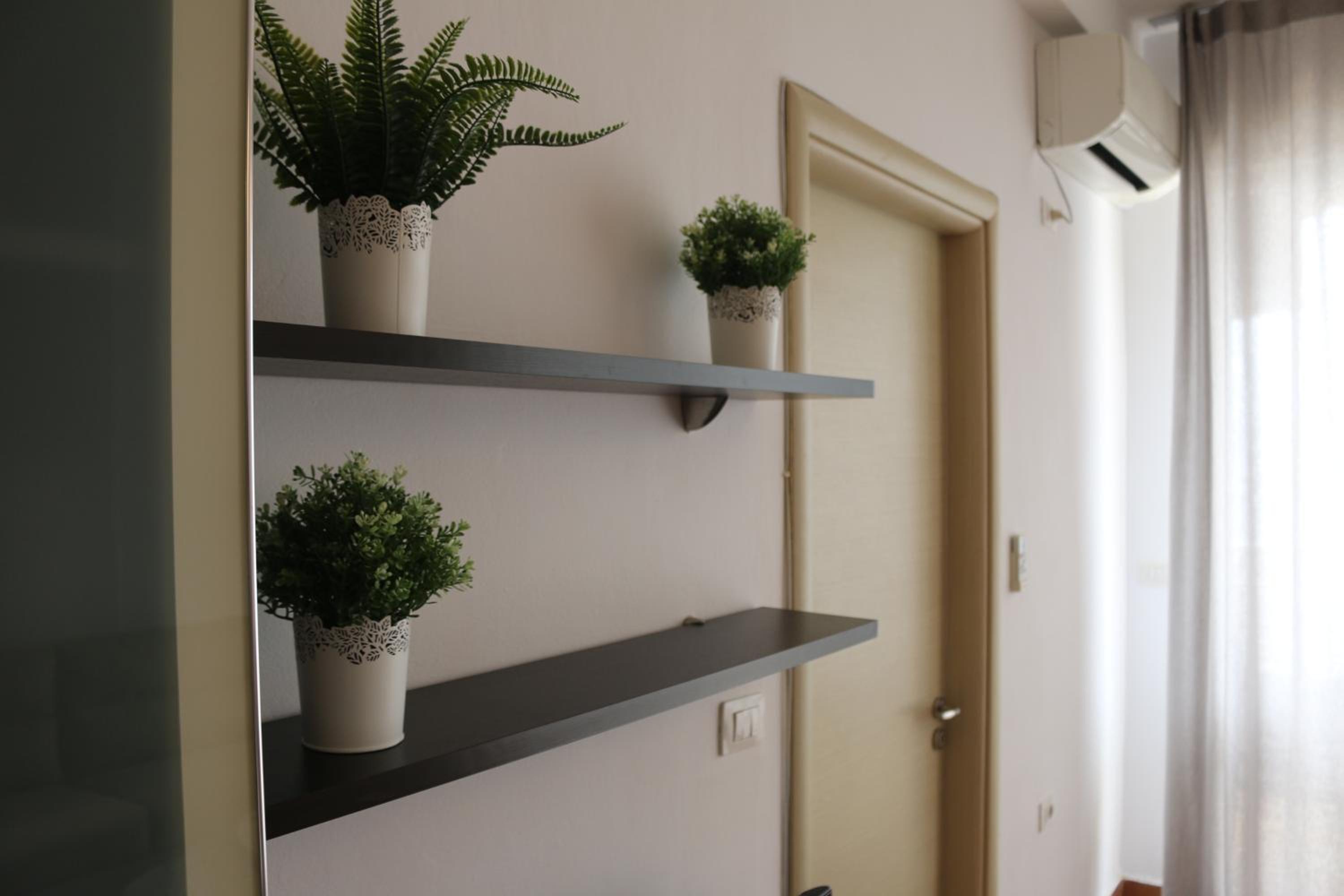 Two Worlds Sea View Apartment
