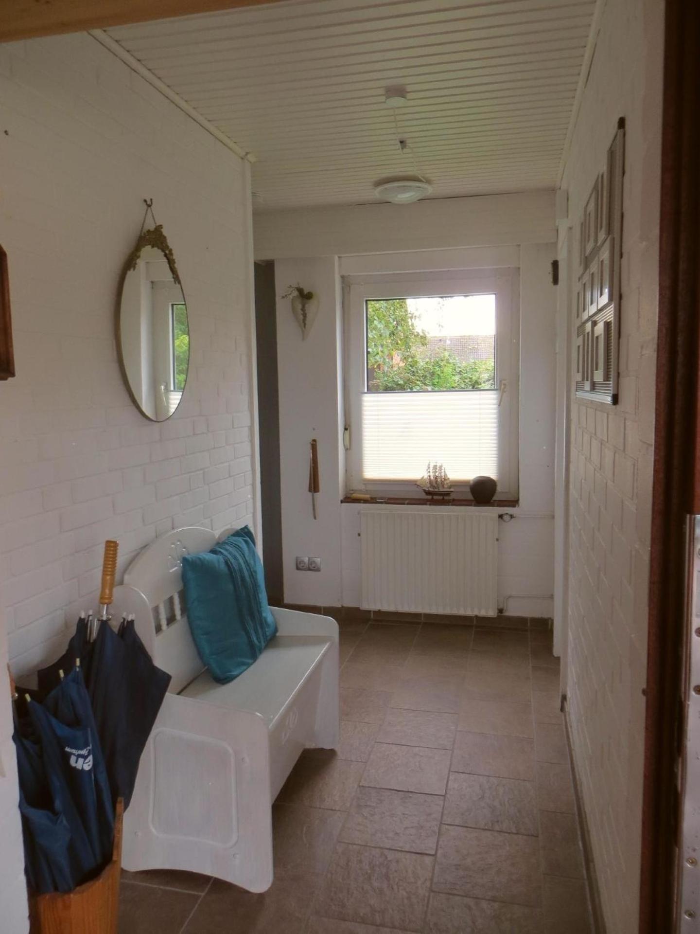 Tolles Ferienhaus in Burhave mit Grill, Terrasse und Garten